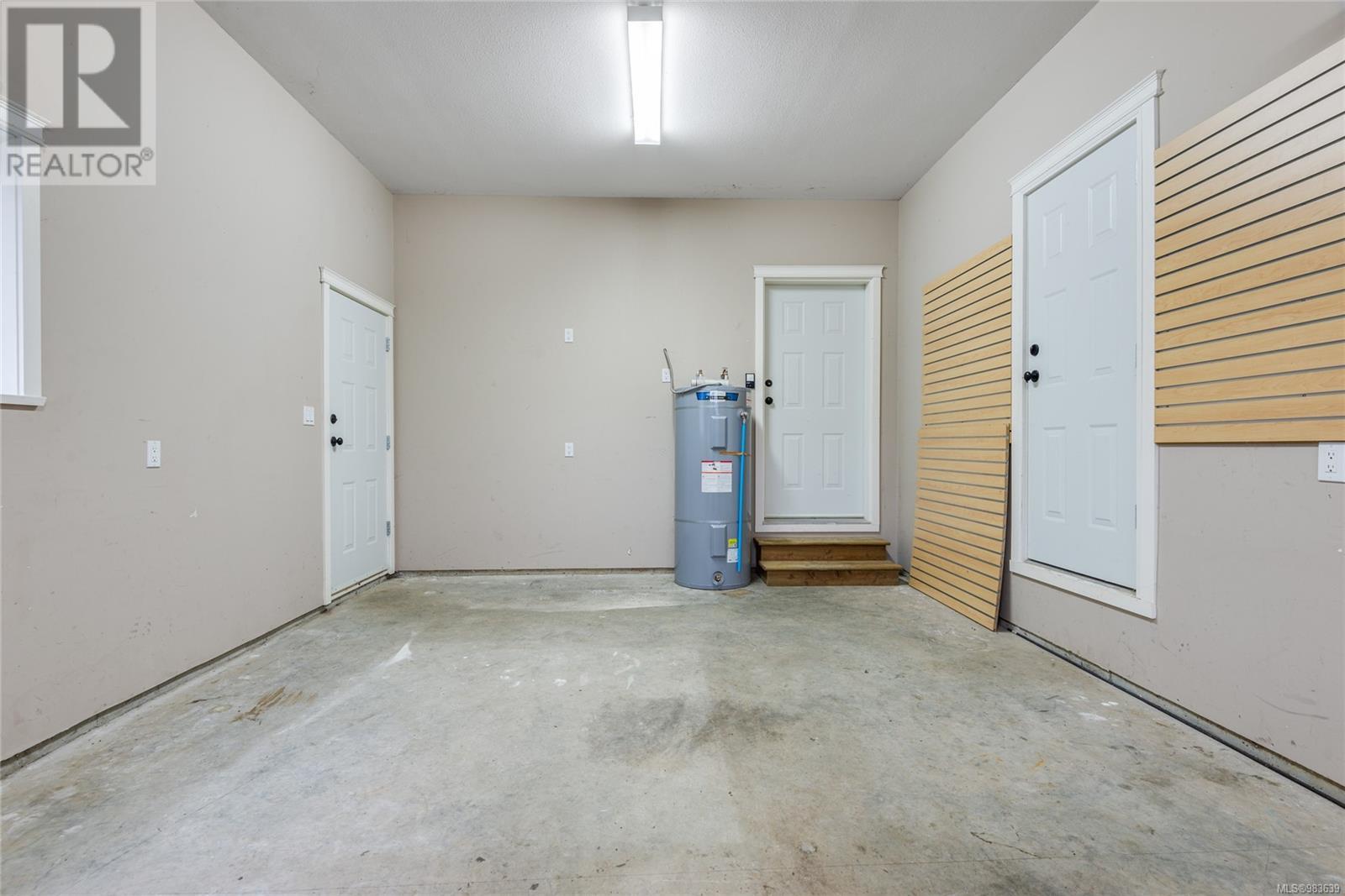 2746 Bradford Dr, Campbell River real estate listing 983639