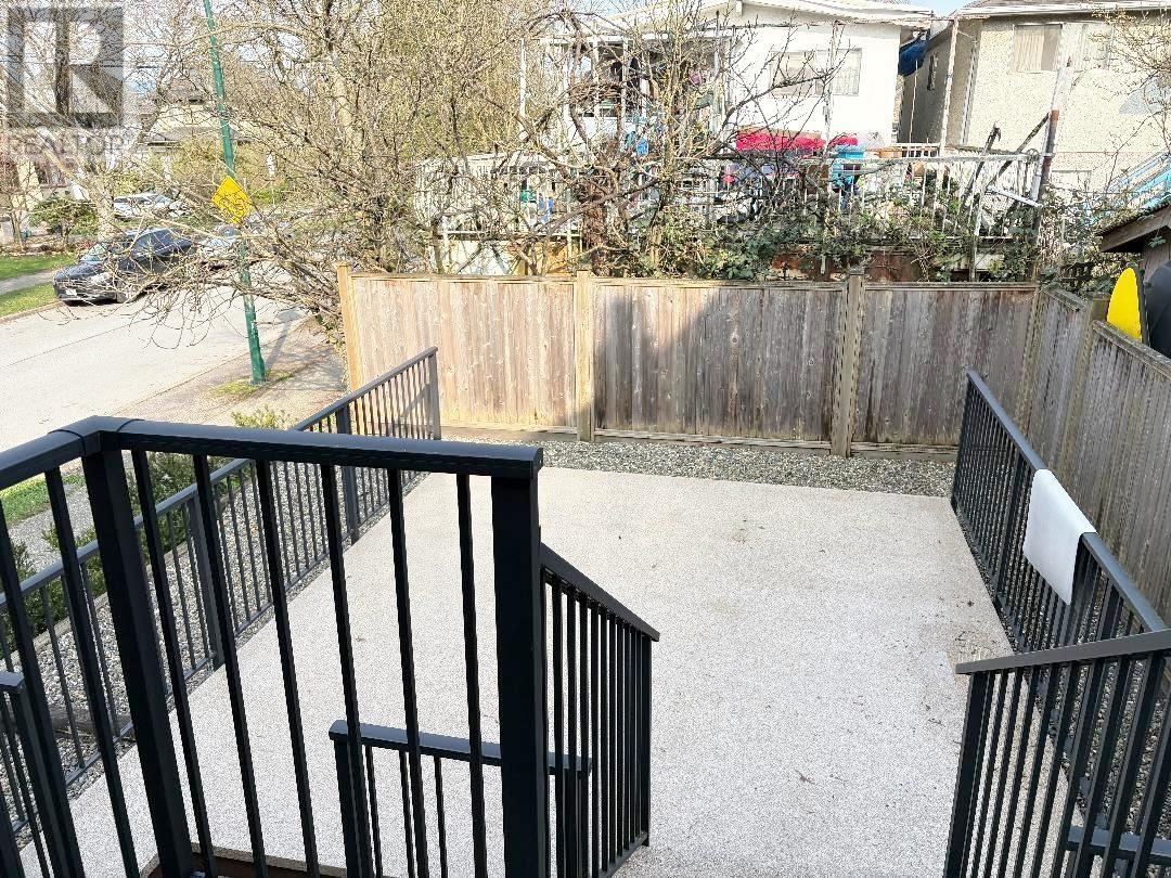 Photo 6 of 2038 Napier Street, Vancouver BC