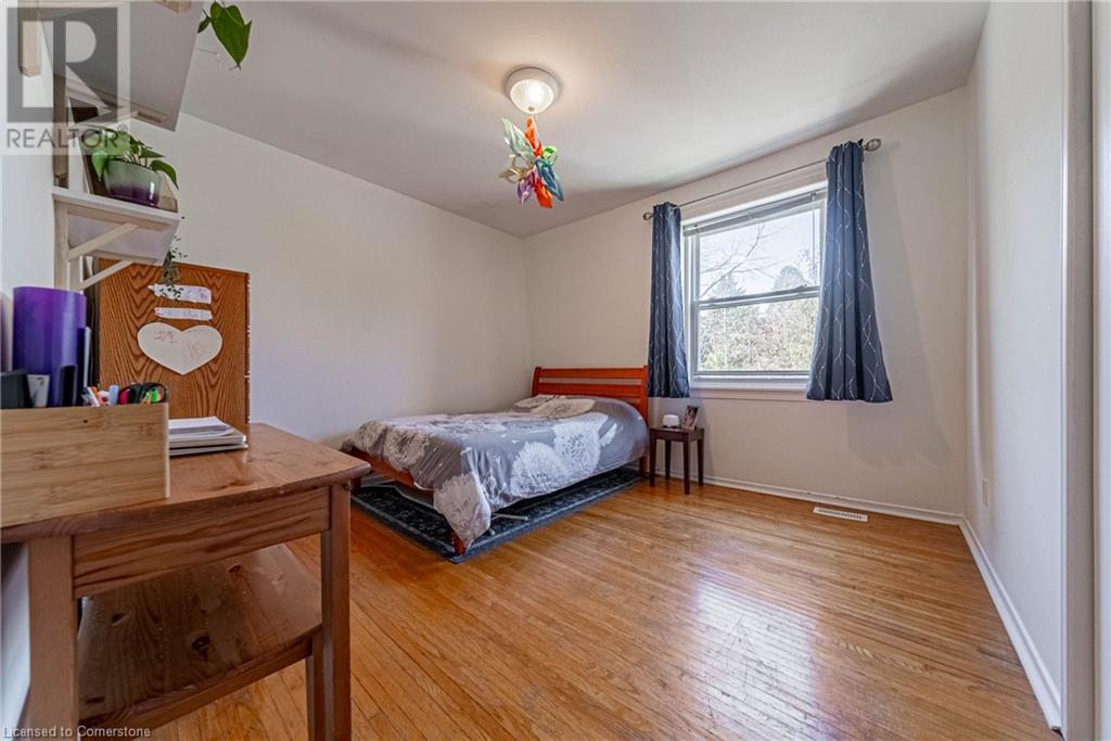 Photo 10 of 648 654 Francis Road, Burlington ON