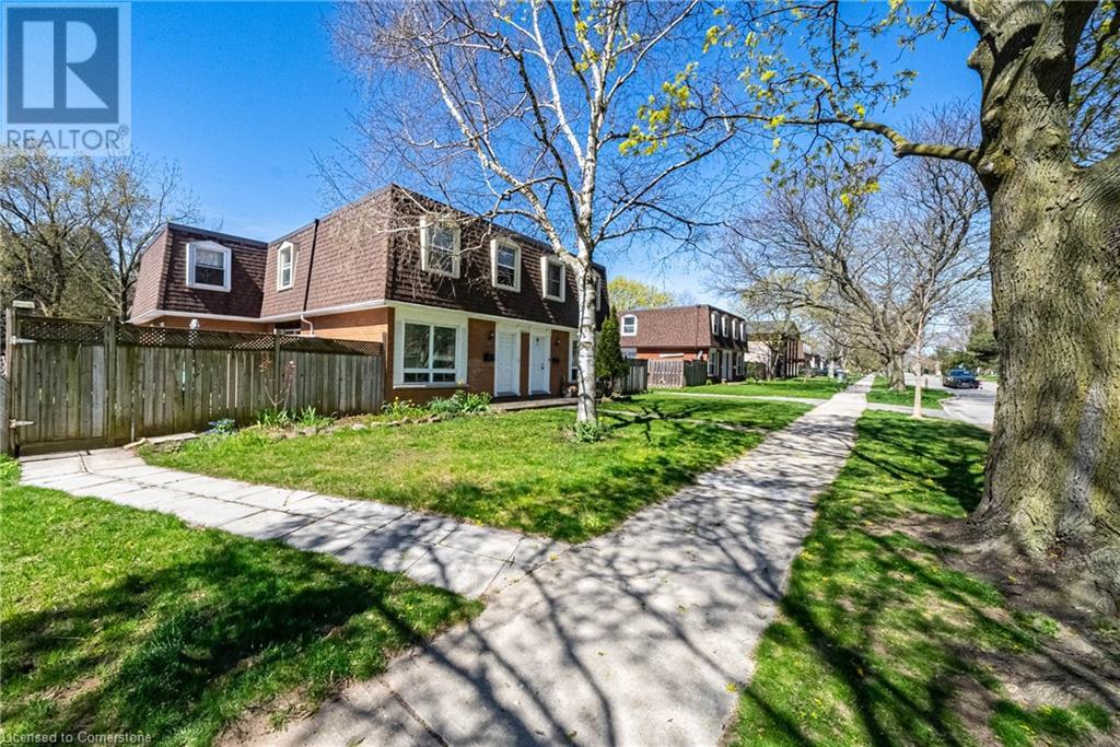 Photo 3 of 648 654 Francis Road, Burlington ON