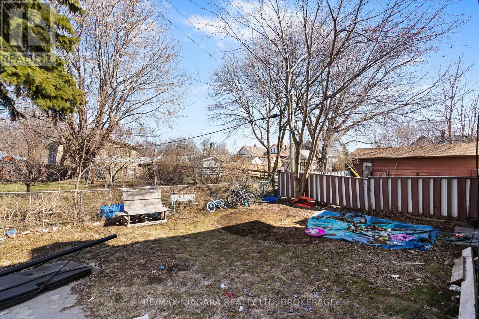 Photo 28 of 12 Nickel Street, Port Colborne ON