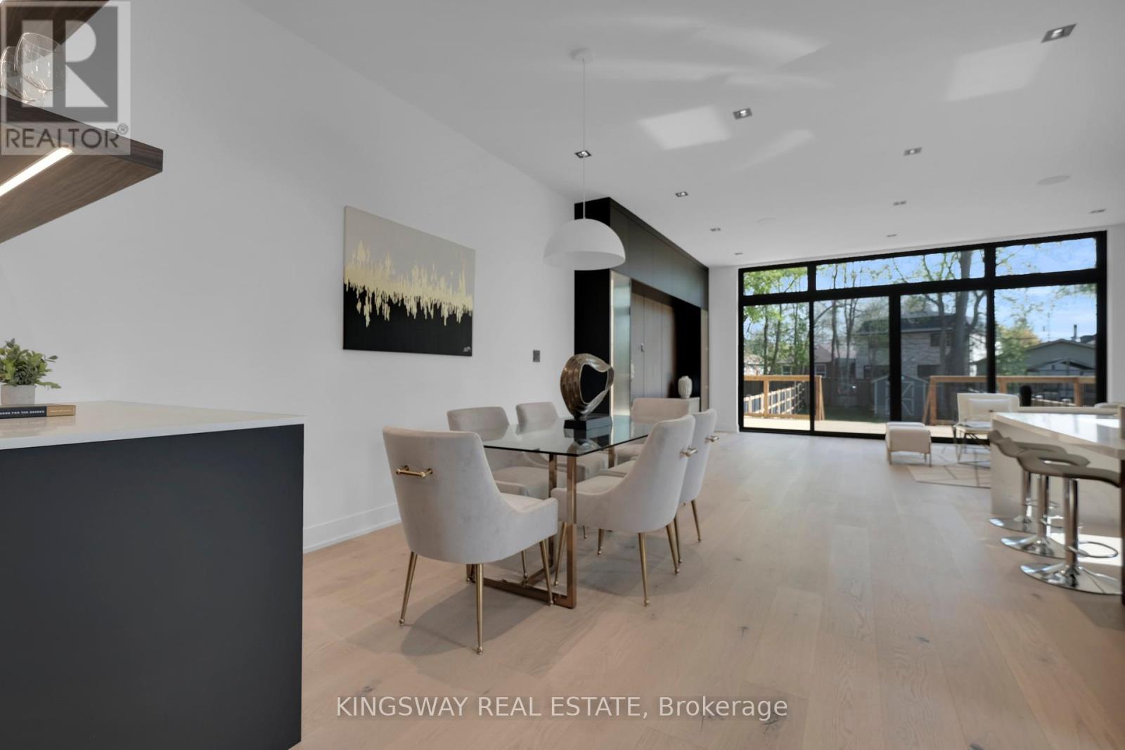 Photo 16 of 17 Broadview Avenue, Mississauga ON