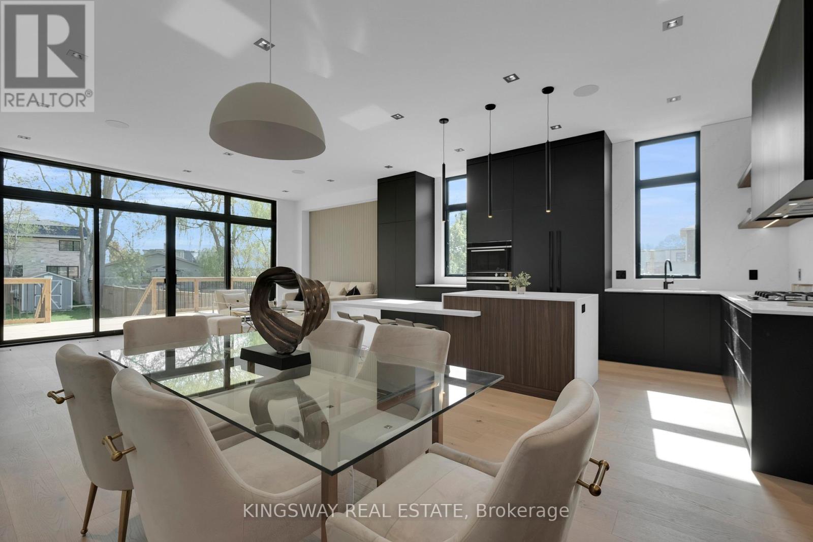 Photo 20 of 17 Broadview Avenue, Mississauga ON