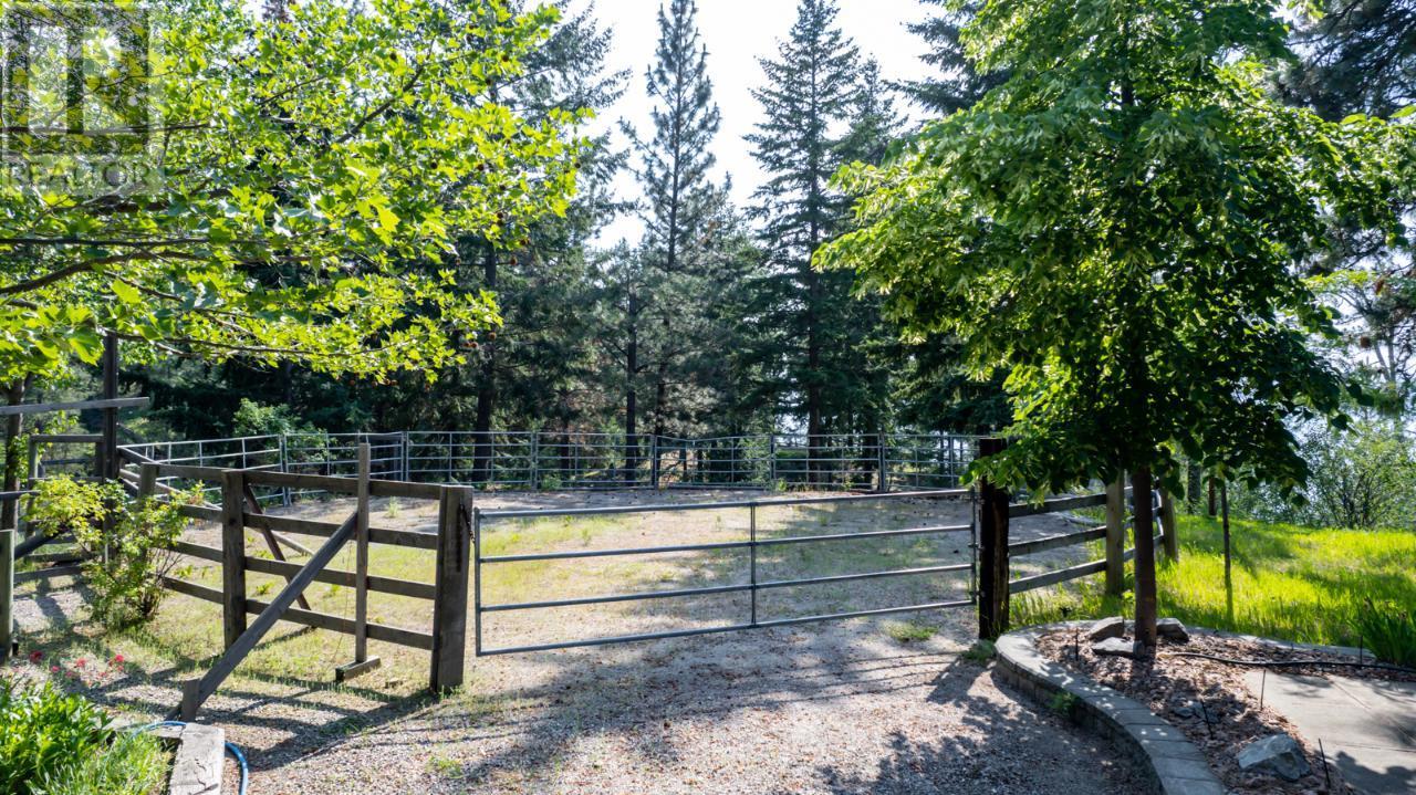 7015 GLENFIR Road, Naramata
