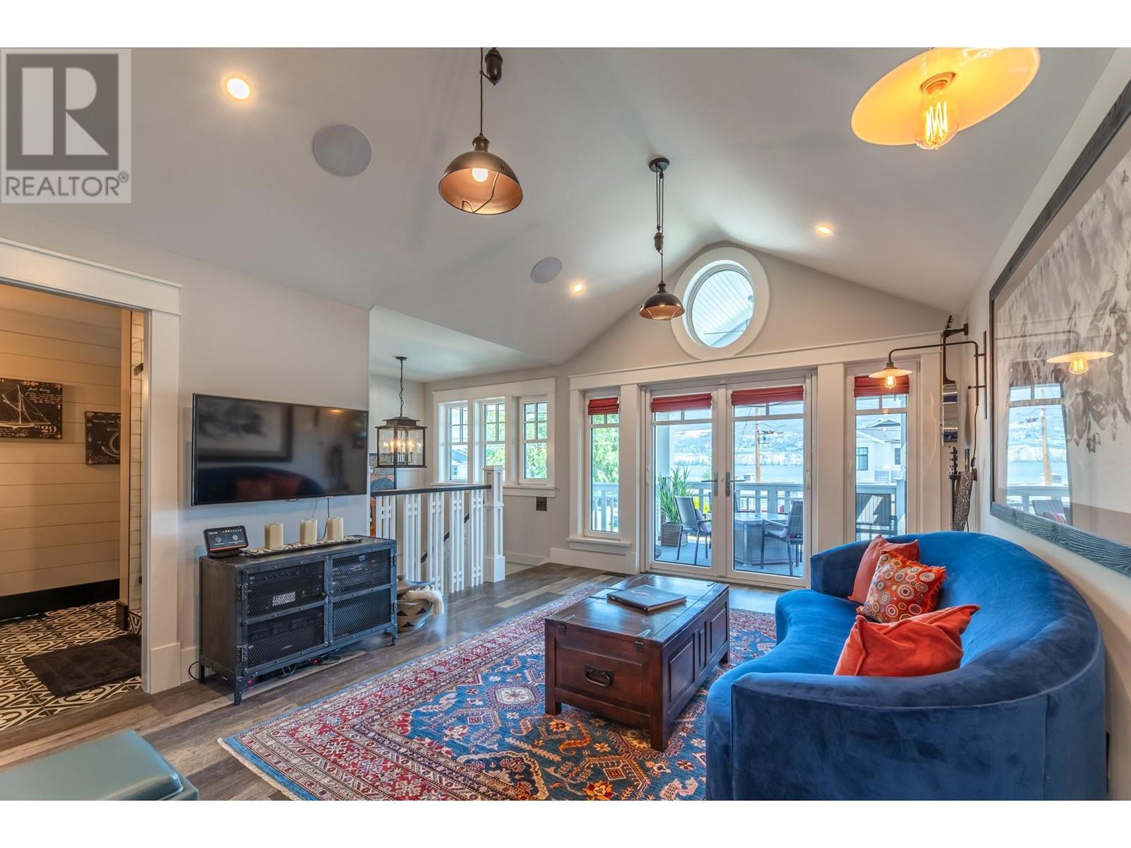 7204 Nixon Road, Summerland