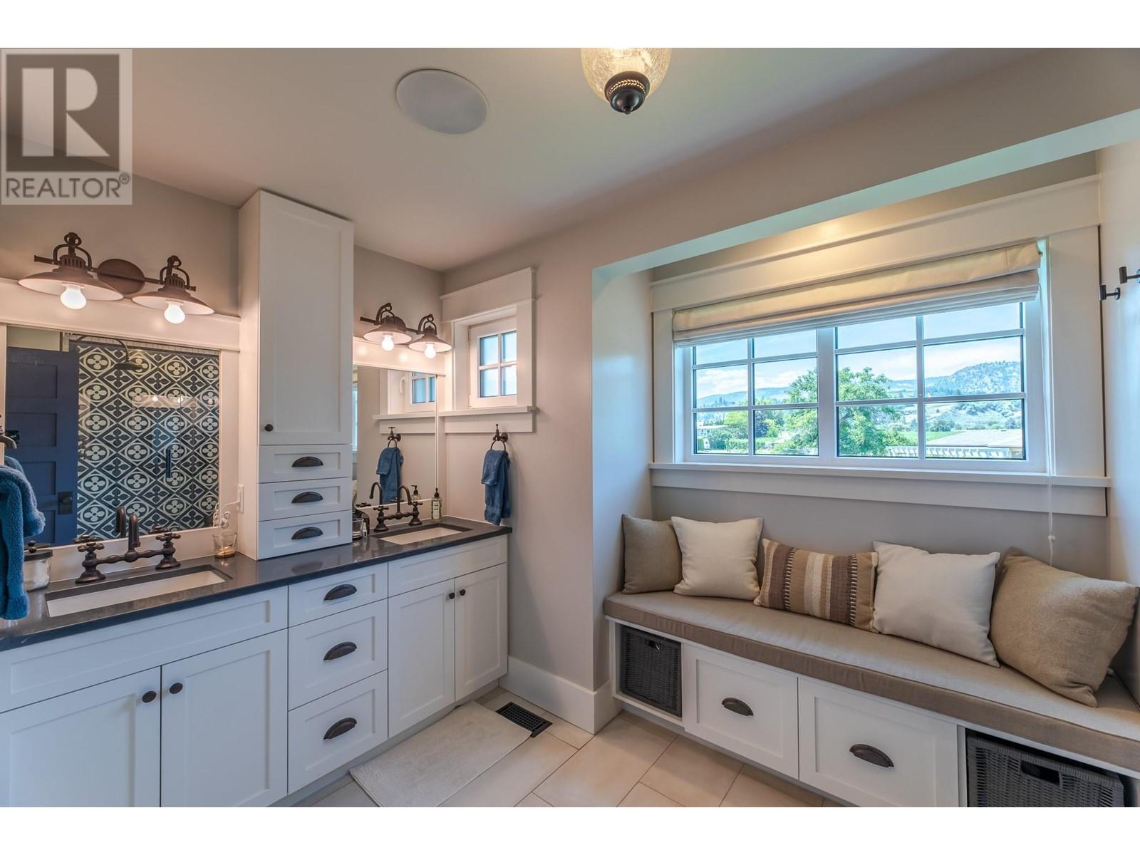 7204 Nixon Road, Summerland