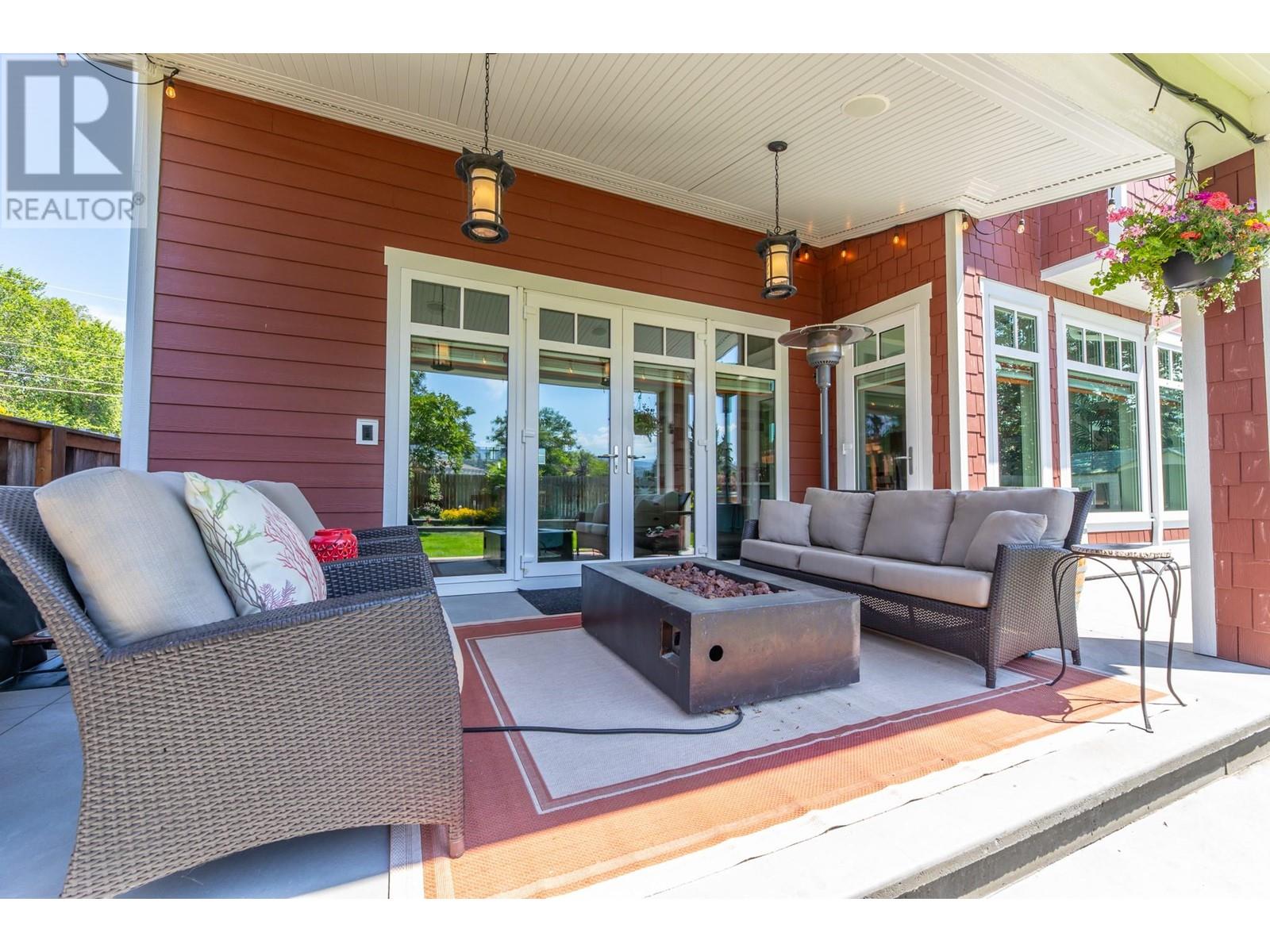 7204 Nixon Road, Summerland