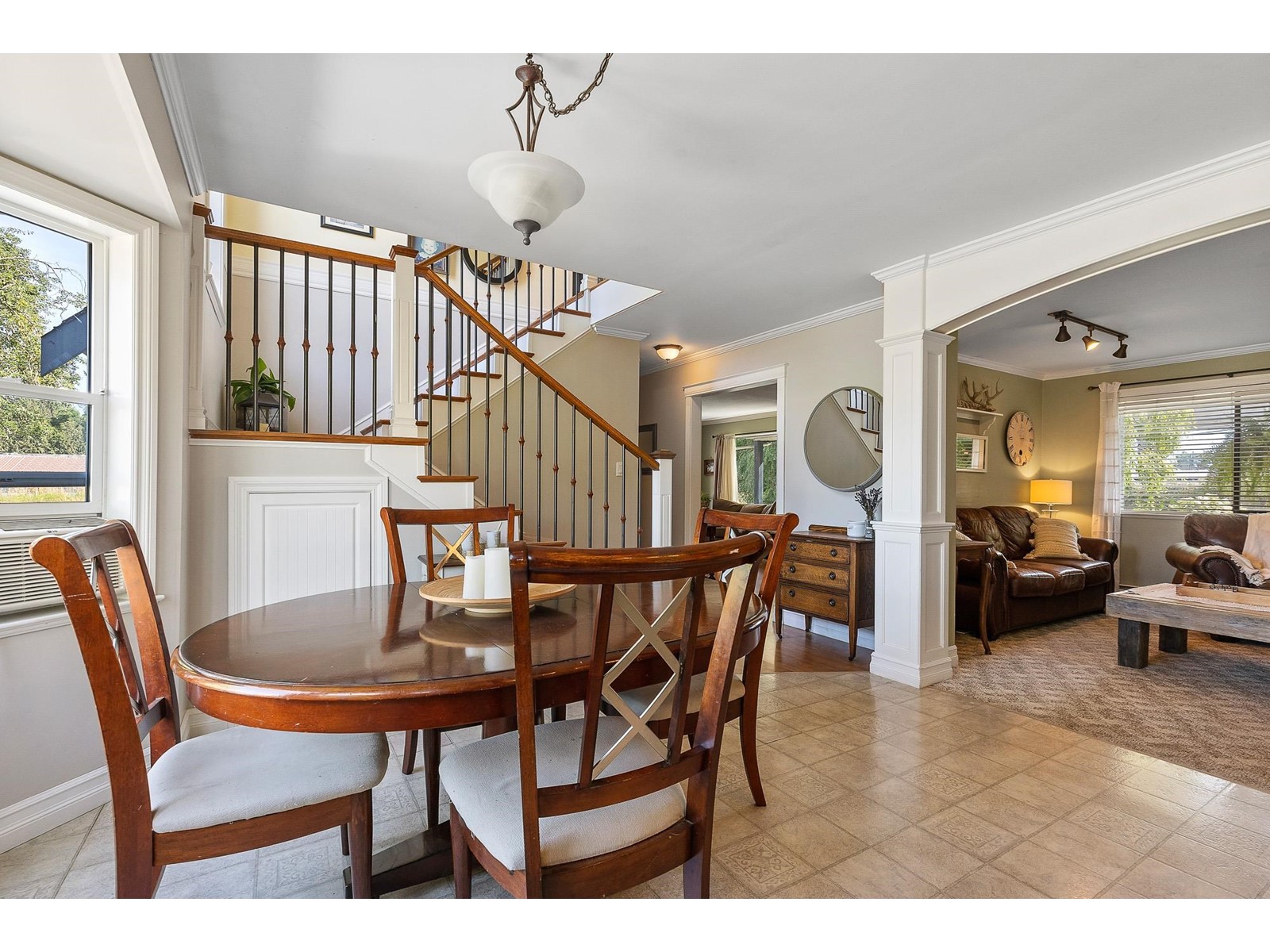 Photo 10 of 6576 Riverside Street, Abbotsford BC