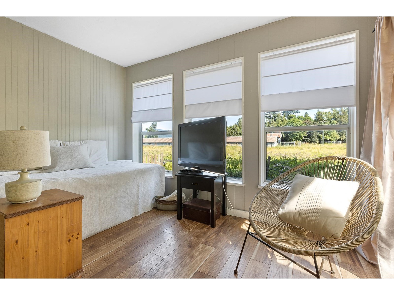 Photo 19 of 6576 Riverside Street, Abbotsford BC