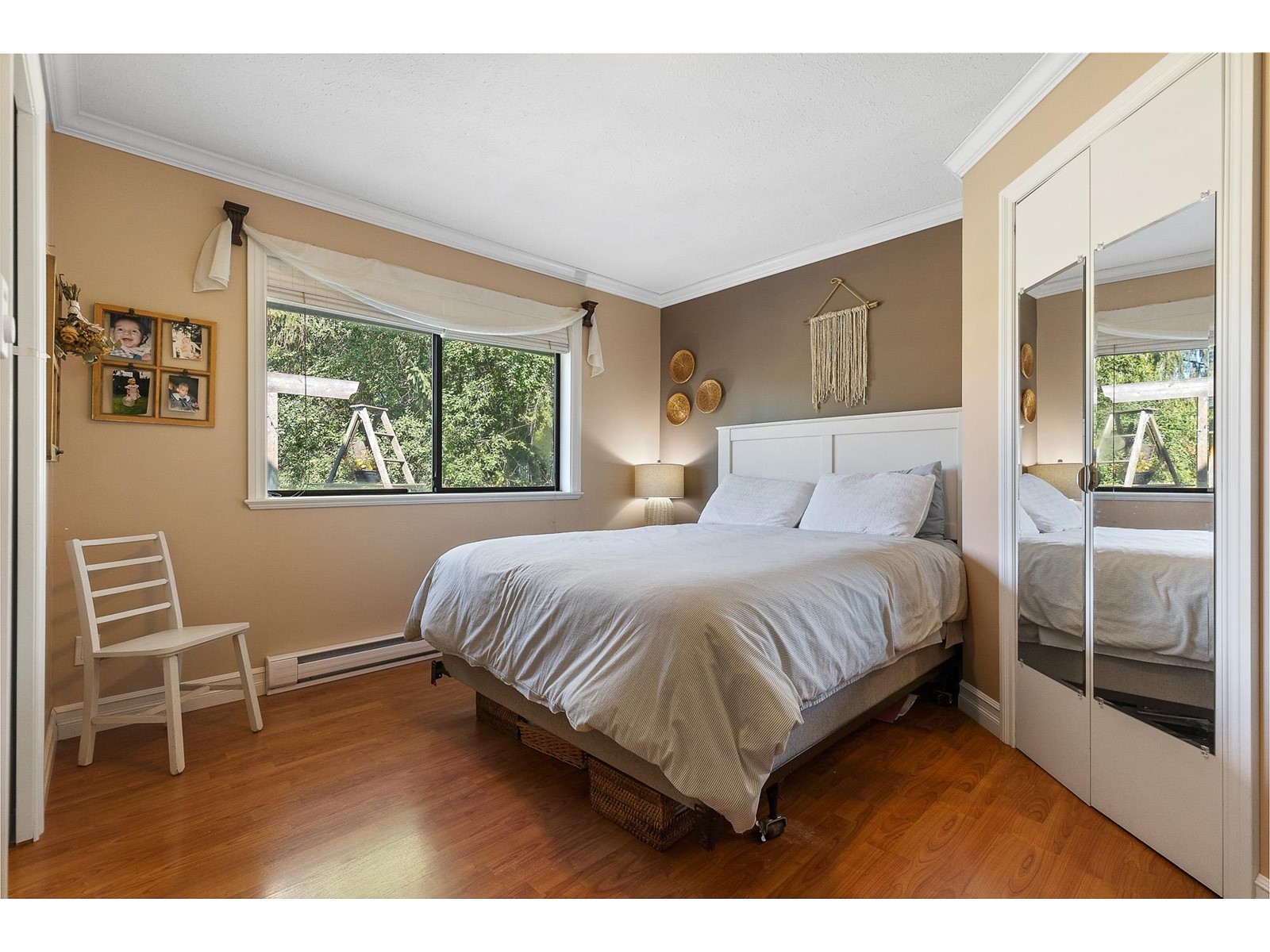 Photo 21 of 6576 Riverside Street, Abbotsford BC