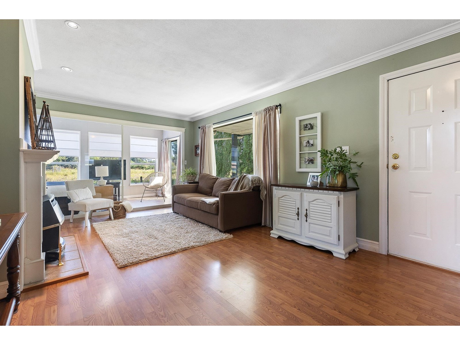 Photo 15 of 6576 Riverside Street, Abbotsford BC
