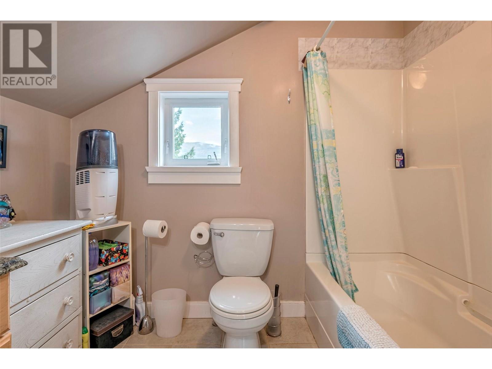 15714 Whiskey Cove Road, Lake Country