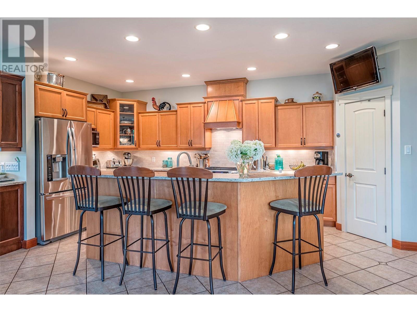 15714 Whiskey Cove Road, Lake Country