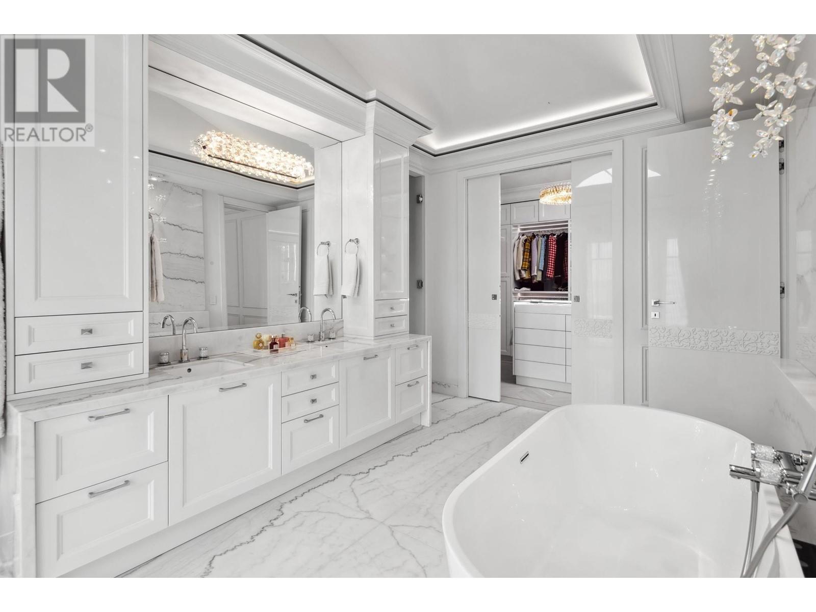 2531 NELSON AVENUE, West Vancouver