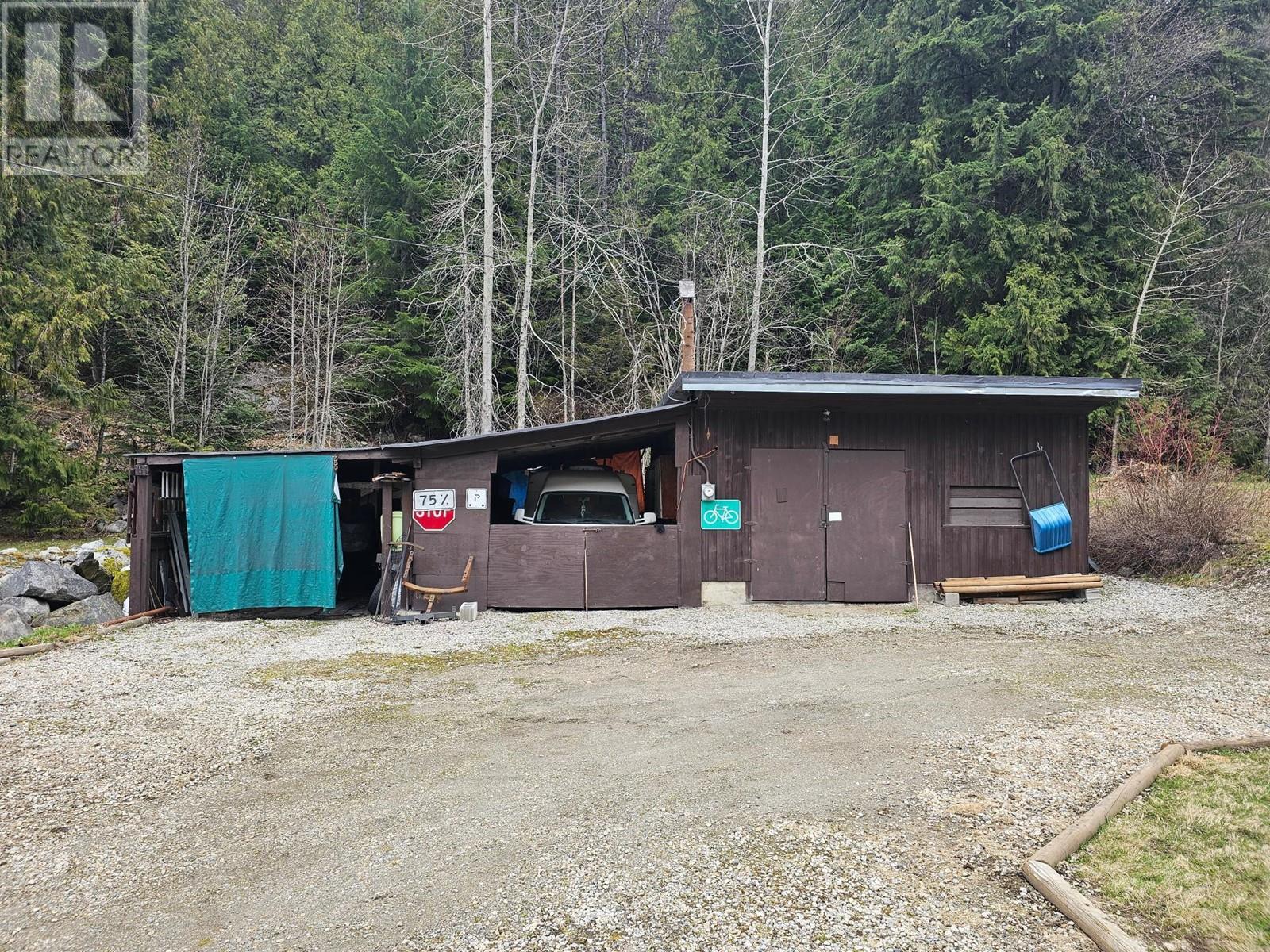 Photo 5 of 3433 6 Highway, Nelson BC
