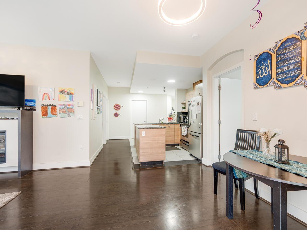 211 6688 120 STREET, Surrey real estate listing R2984370