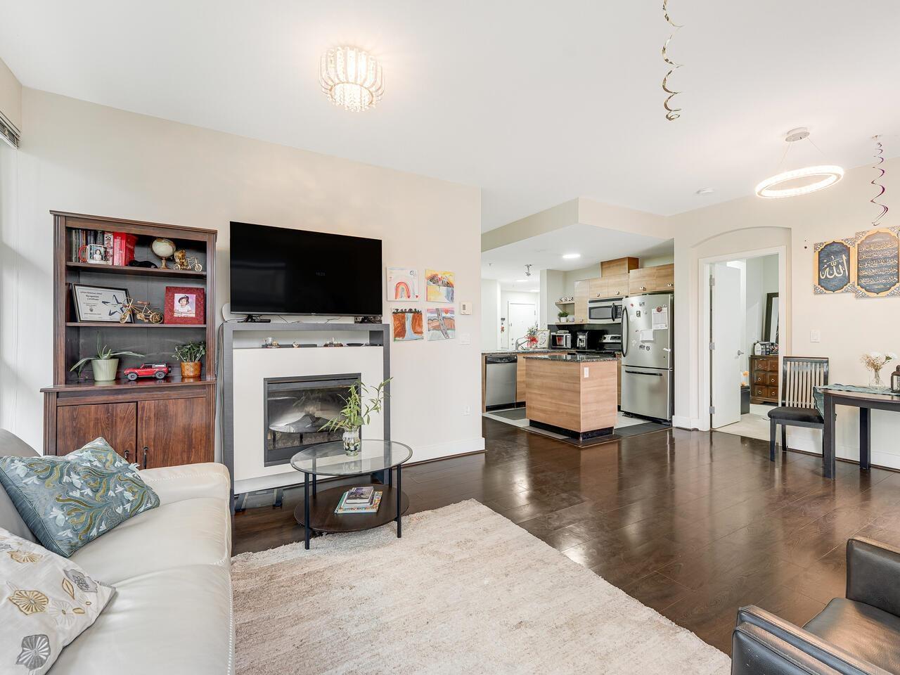 211 6688 120 STREET, Surrey real estate listing R2984370