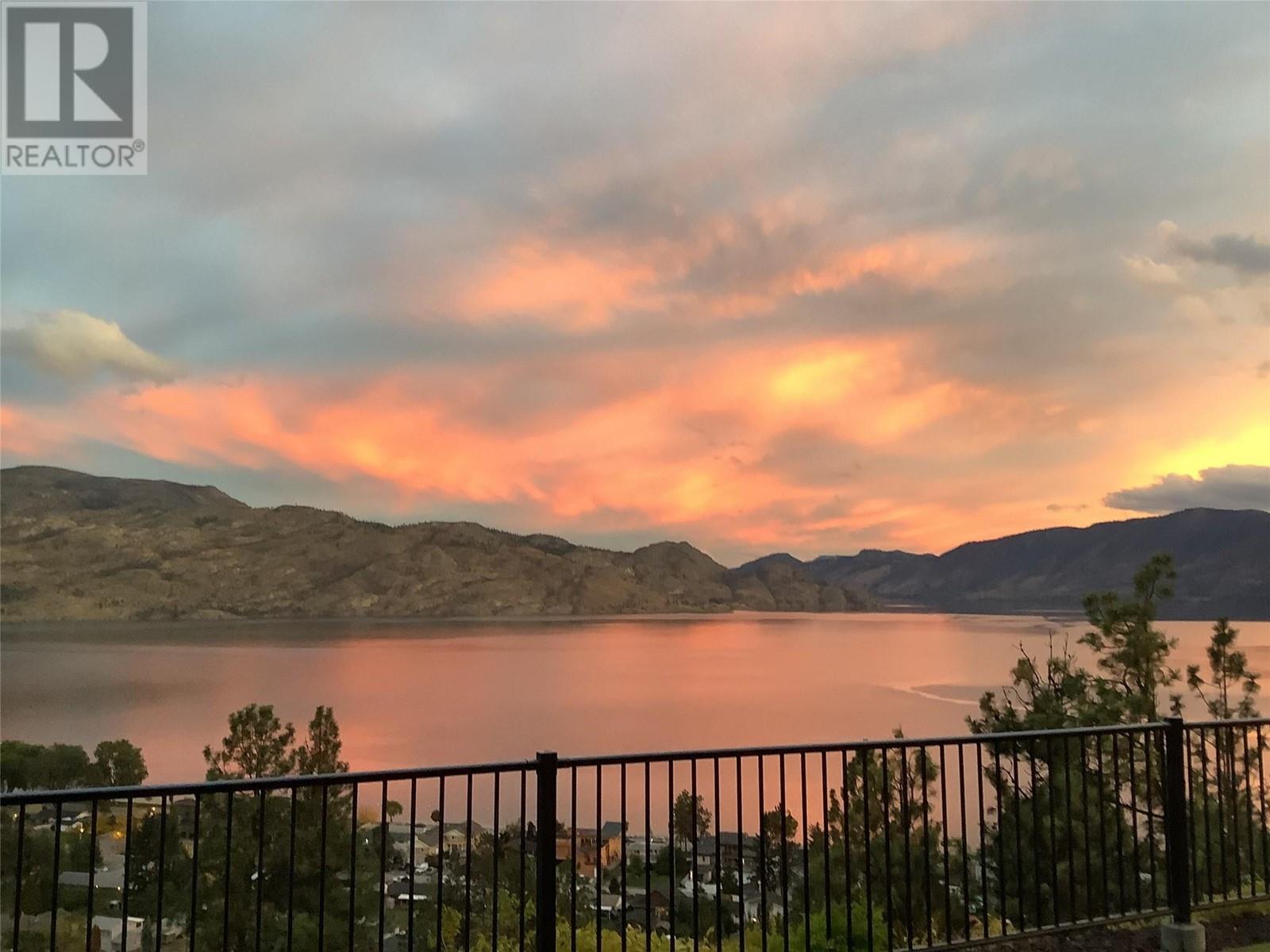 108 4350 Ponderosa Drive, Peachland