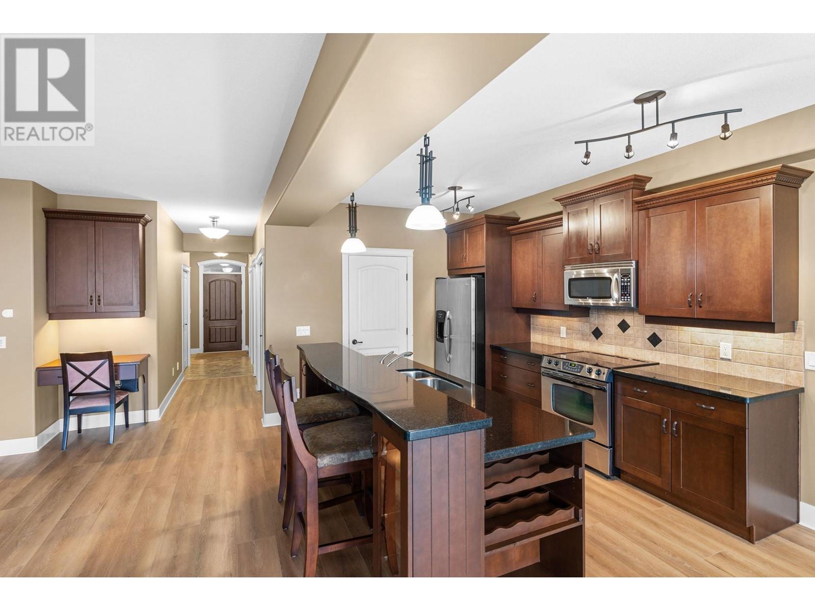 108 4350 Ponderosa Drive, Peachland