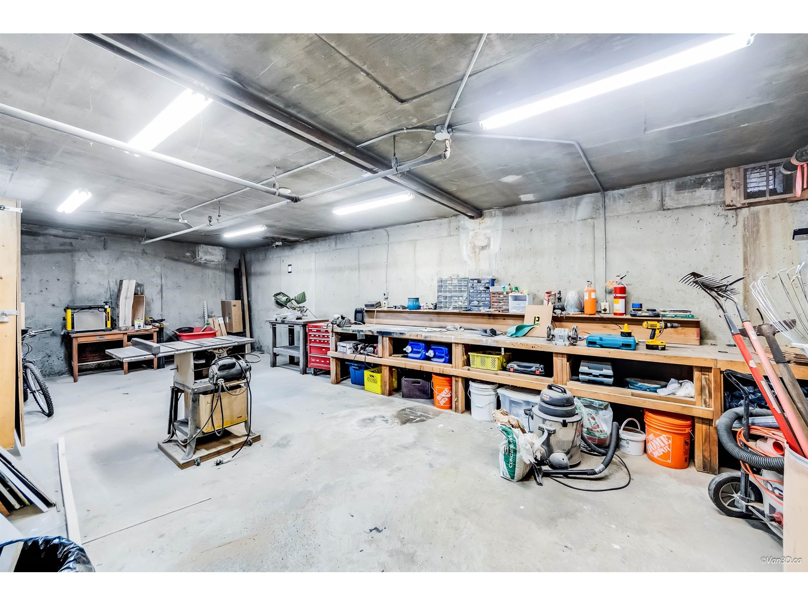 207 1381 MARTIN STREET, White Rock real estate listing R2982949