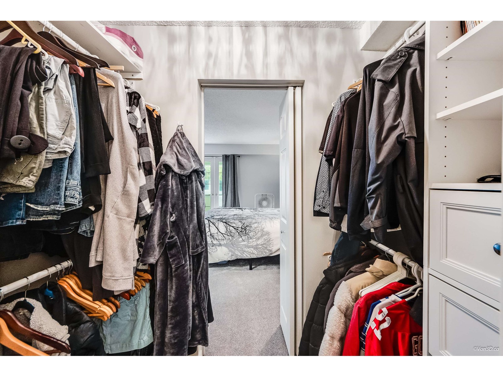 207 1381 MARTIN STREET, White Rock real estate listing R2982949