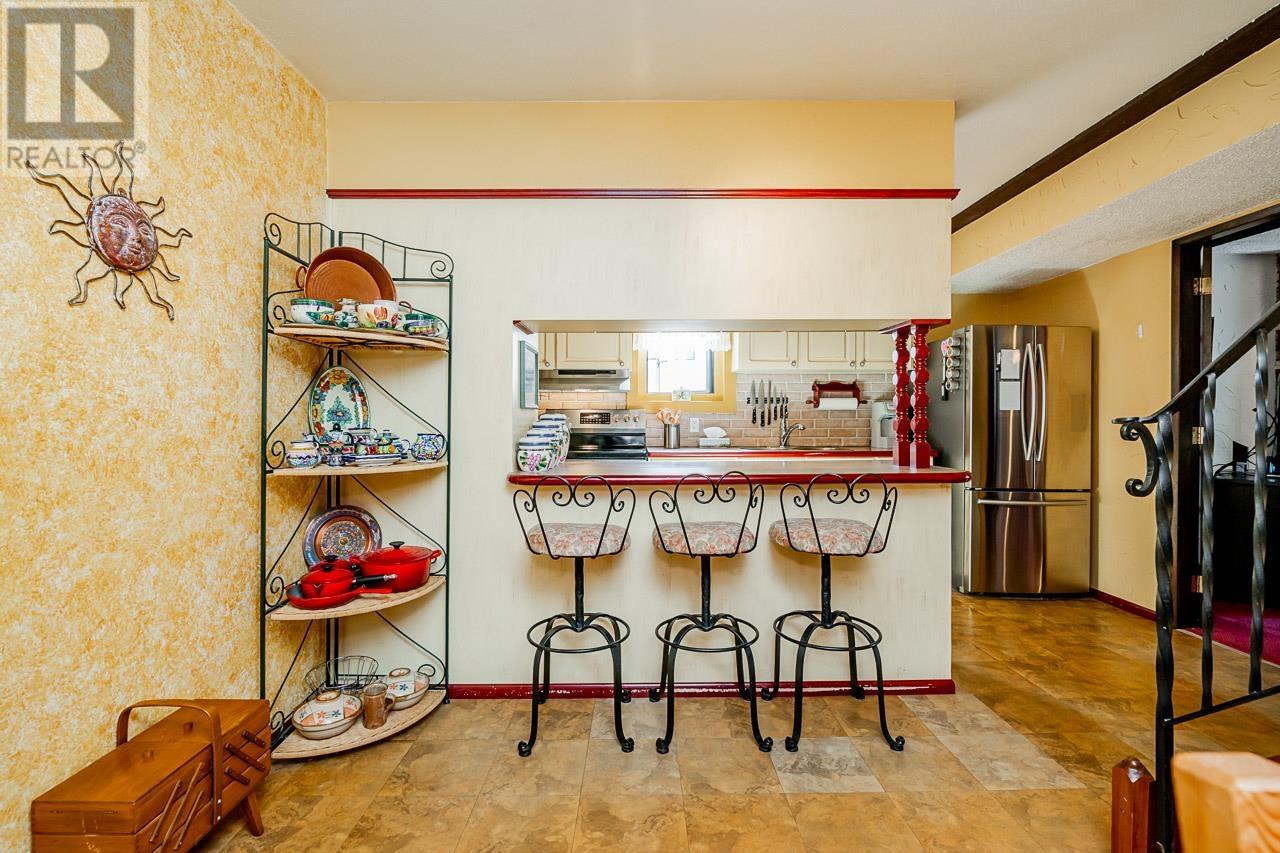 6436 BRUCE STREET, West Vancouver