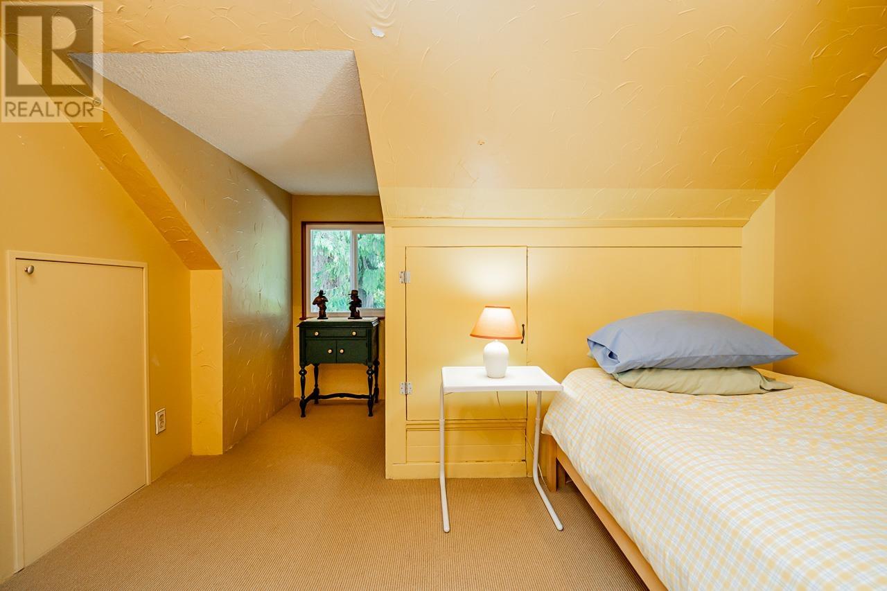 6436 BRUCE STREET, West Vancouver