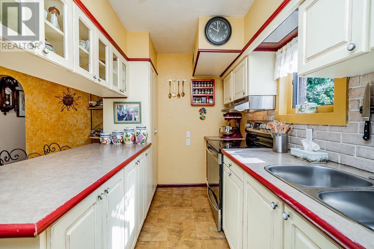 6436 BRUCE STREET, West Vancouver