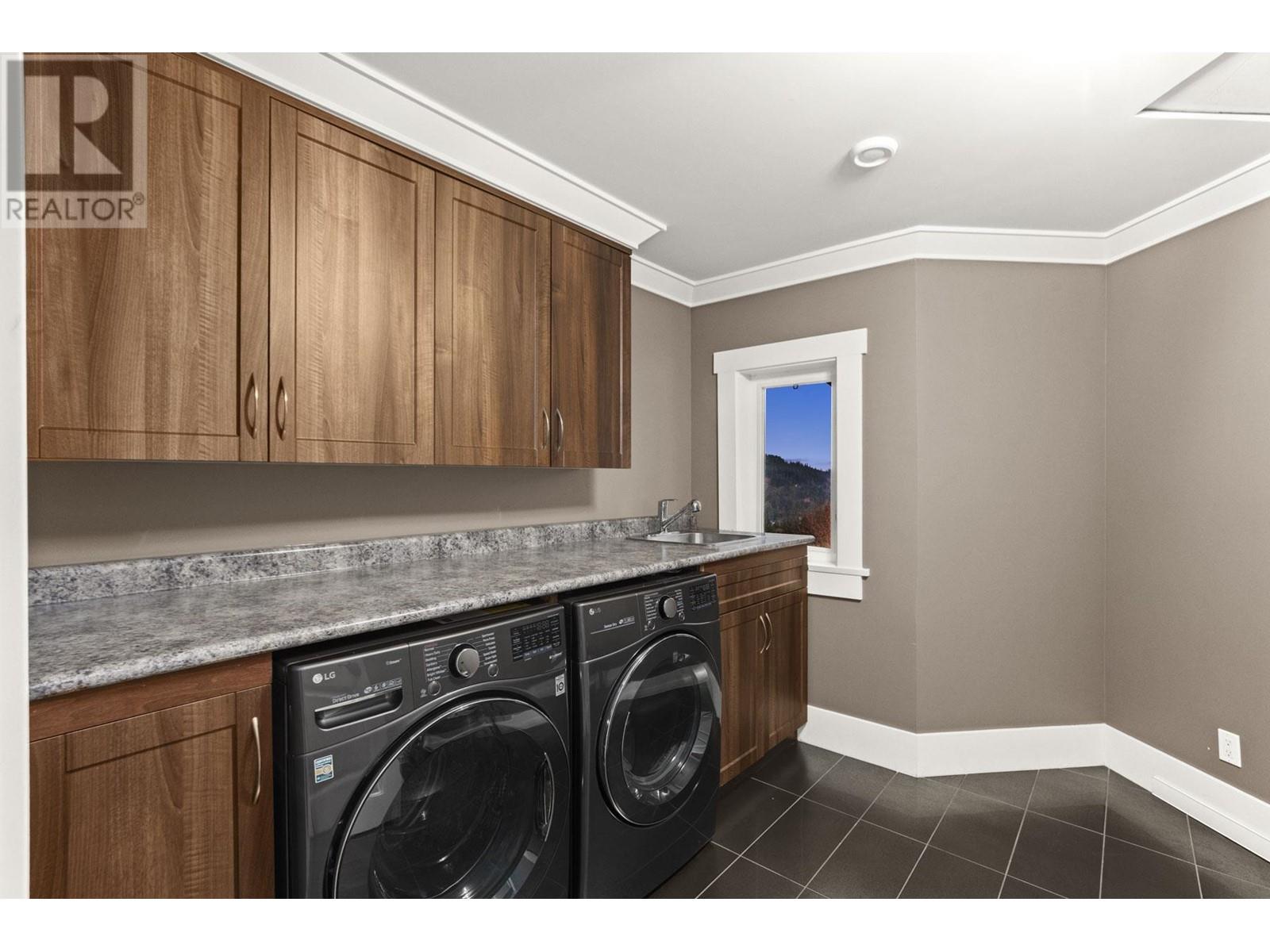 1087 UPLANDS DRIVE, Anmore real estate listing R2984380