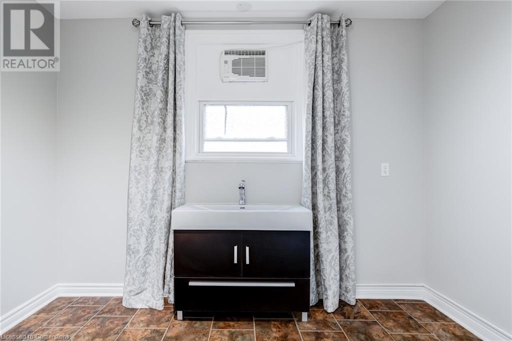 Photo 15 of 15 Empress Avenue, Hamilton ON