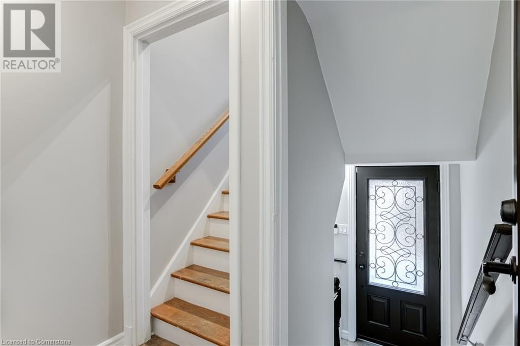 Photo 29 of 15 Empress Avenue, Hamilton ON
