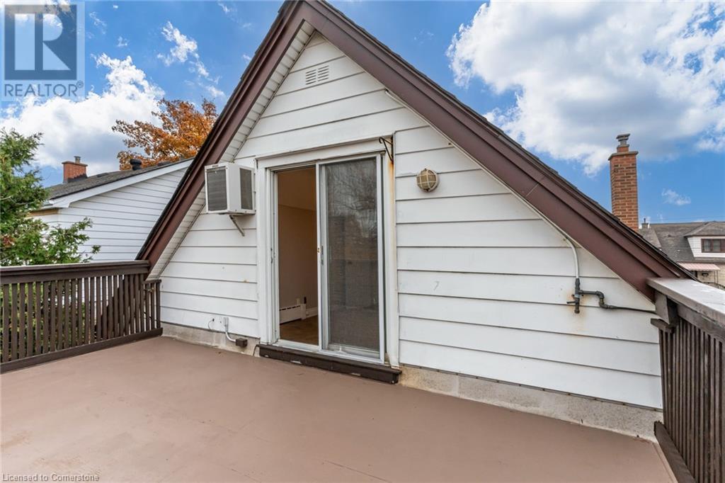 Photo 46 of 15 Empress Avenue, Hamilton ON