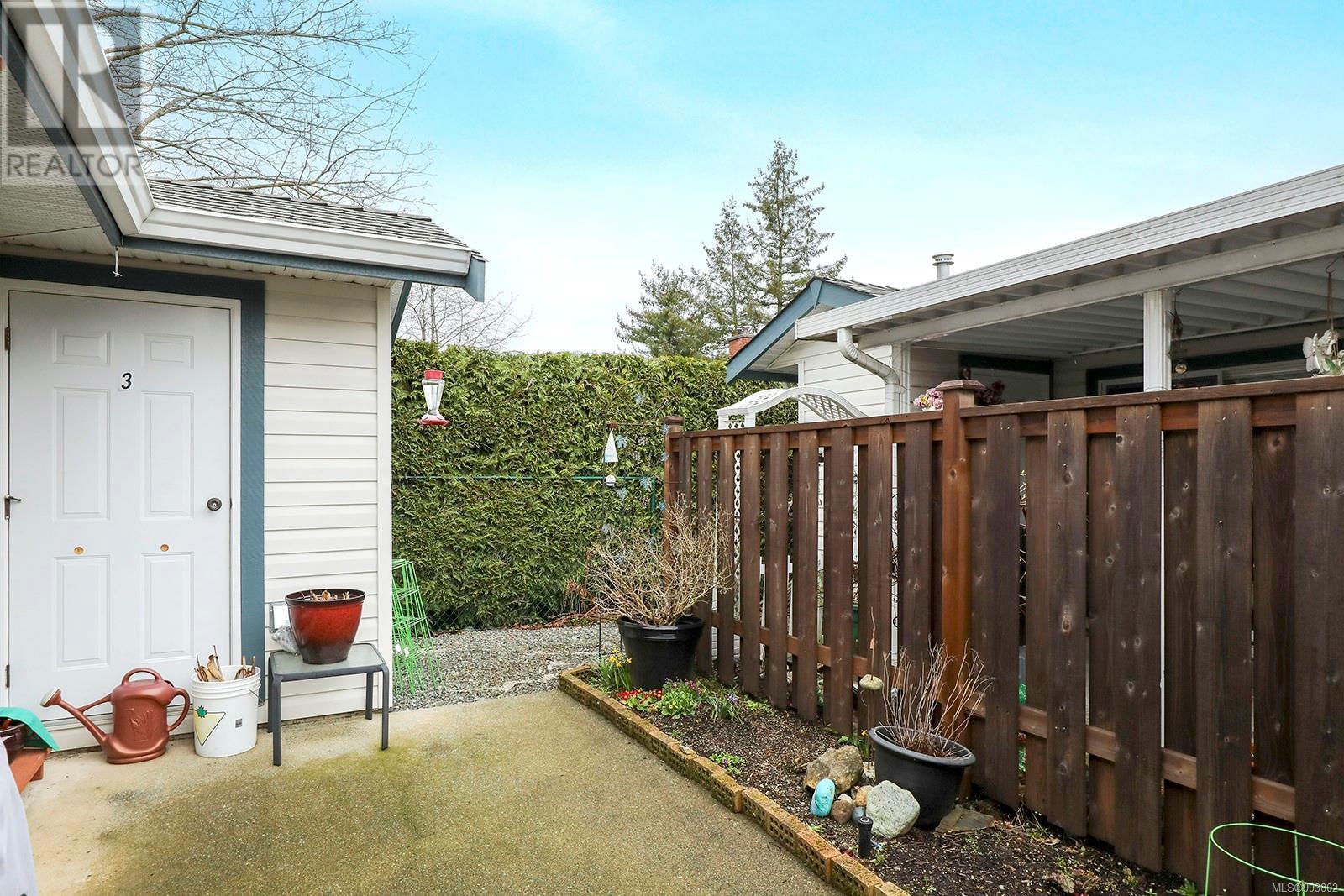 3 1755 Willemar Ave, Courtenay real estate listing 993802