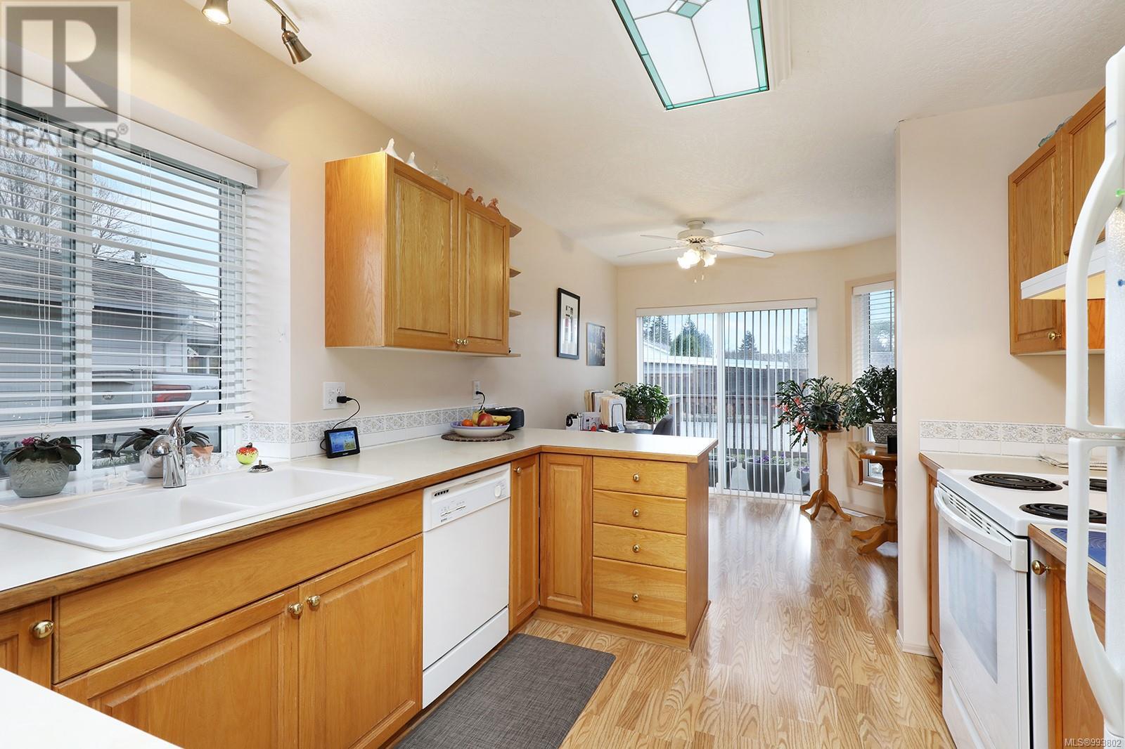 3 1755 Willemar Ave, Courtenay real estate listing 993802