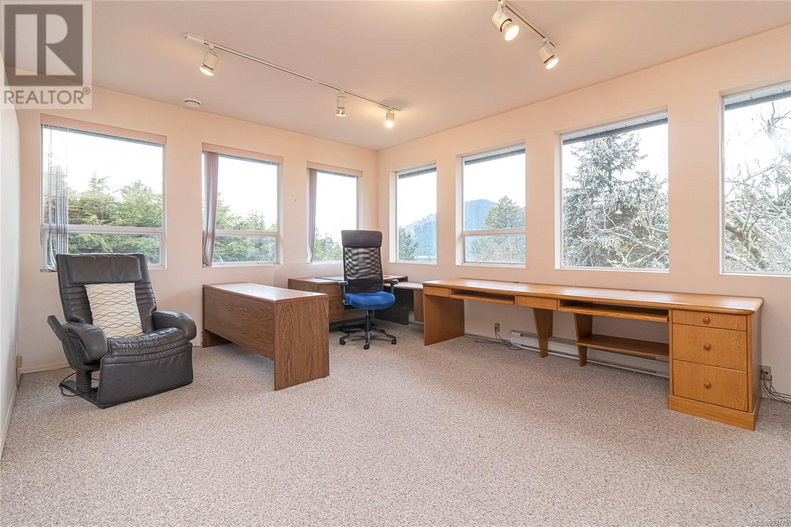  1319 Lands End Road, North Saanich