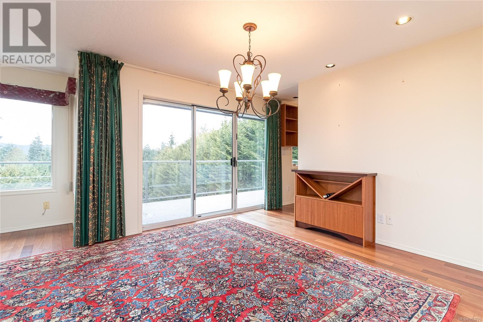  1319 Lands End Road, North Saanich