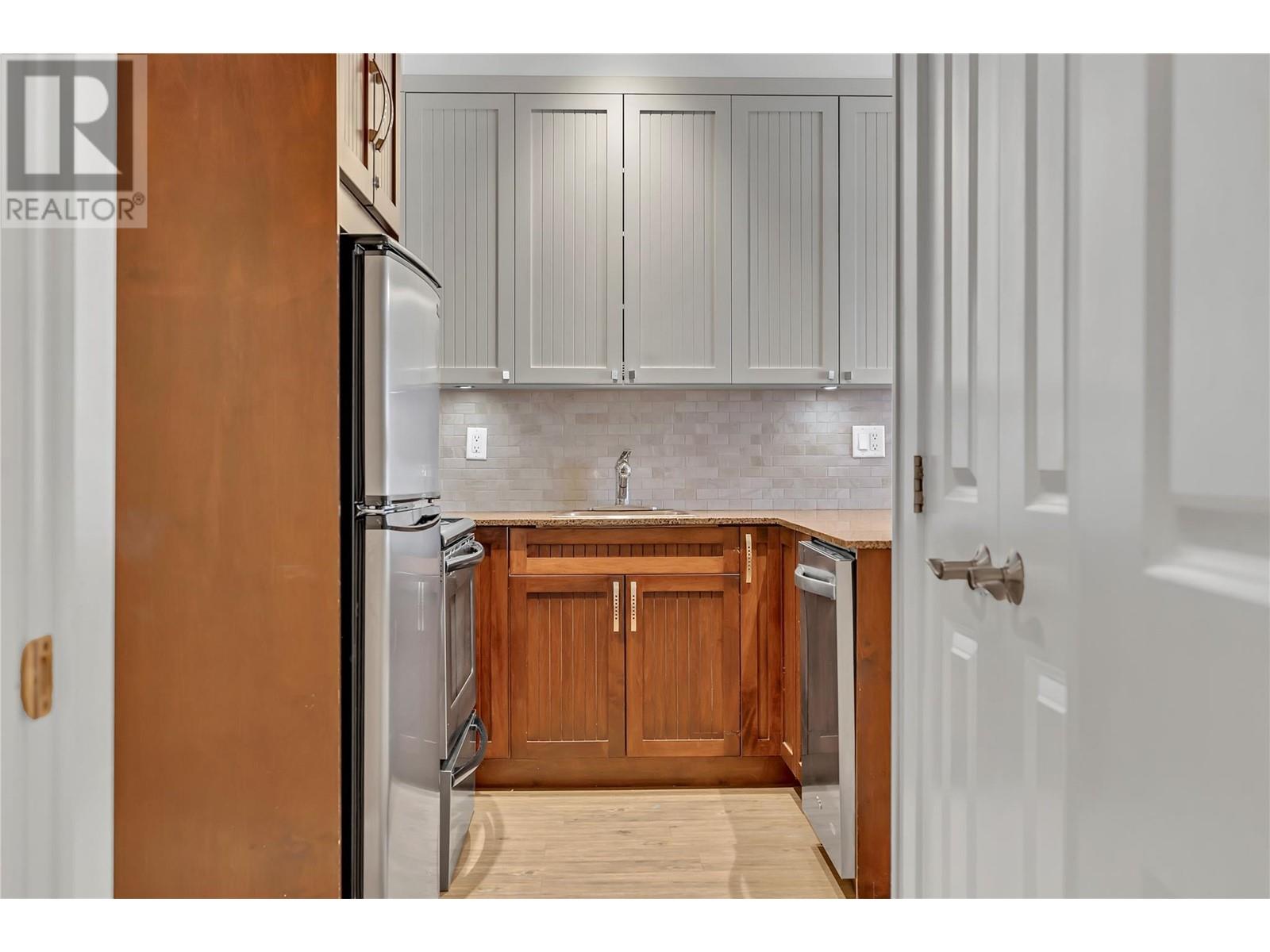 12811 Lakeshore Drive South Unit# 631, Summerland