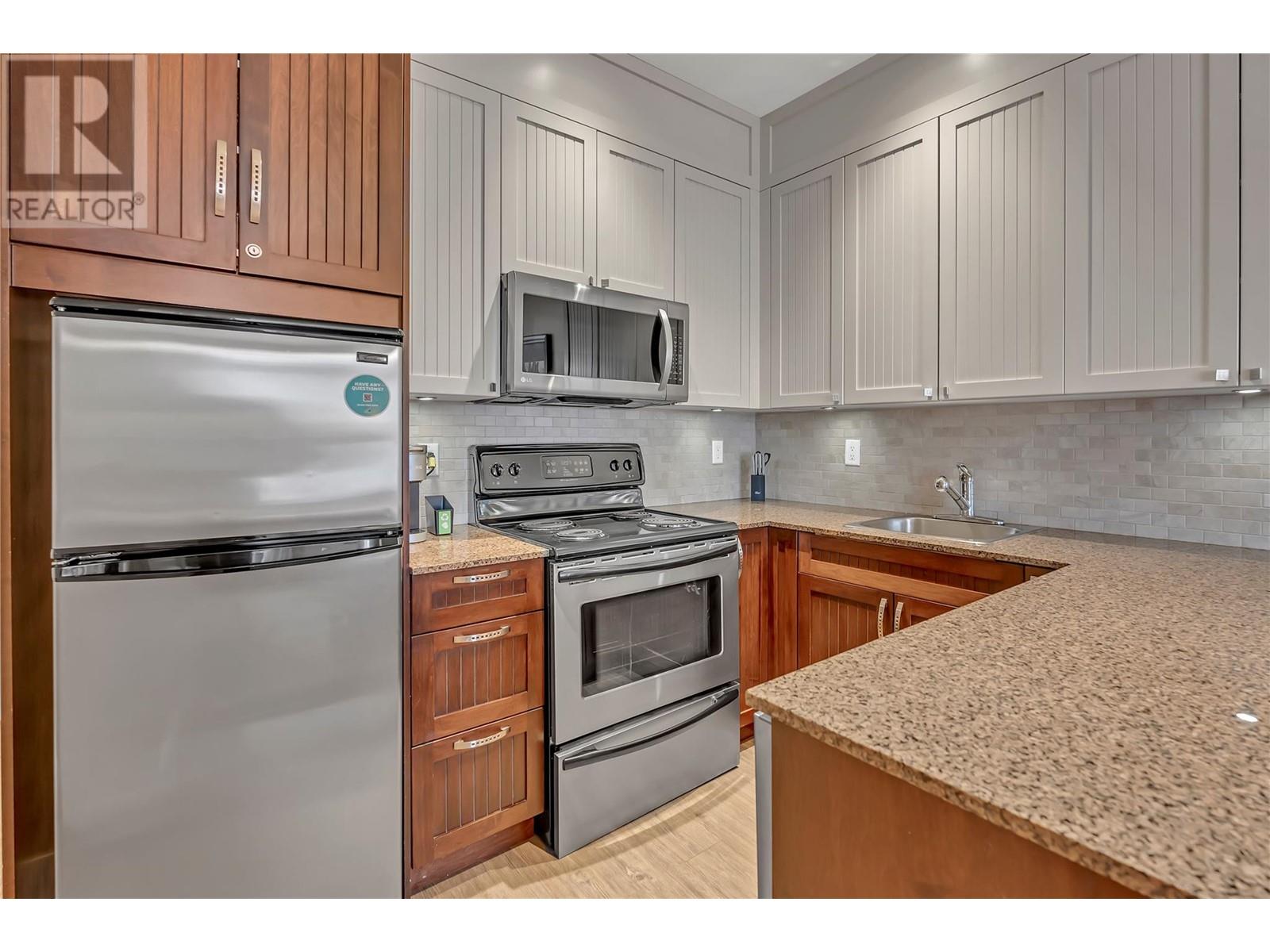 12811 Lakeshore Drive South Unit# 631, Summerland