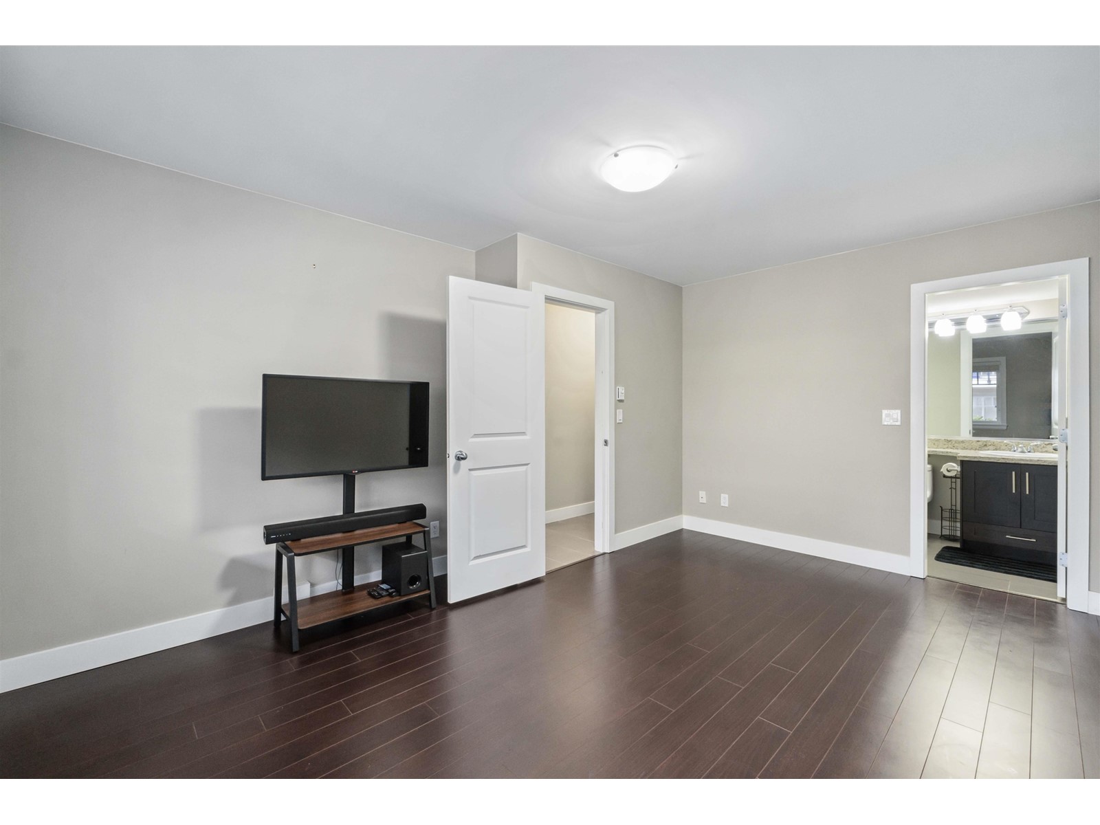 38 6383 140 STREET, Surrey