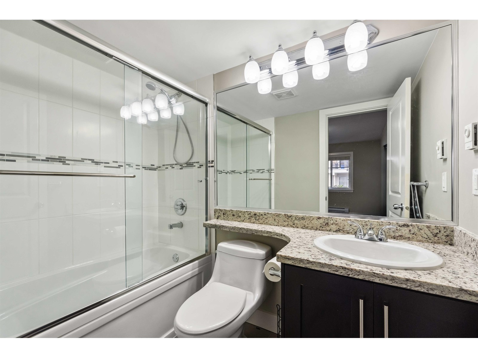 38 6383 140 STREET, Surrey