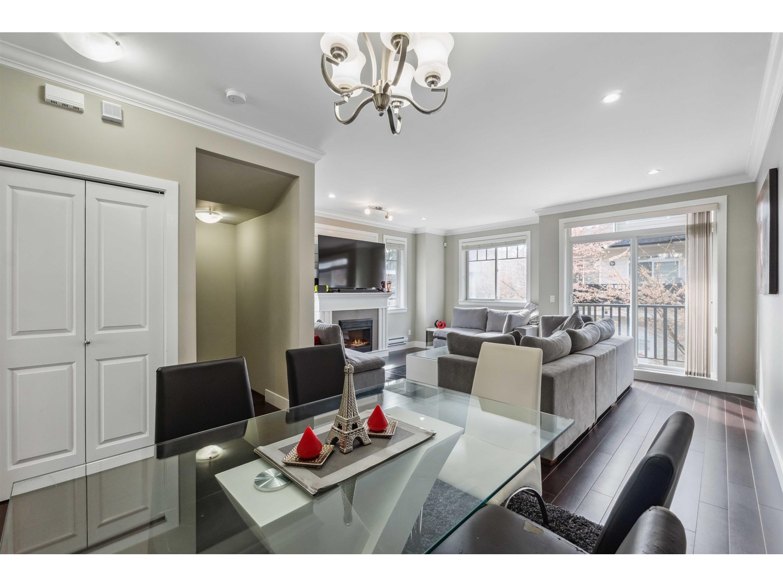 38 6383 140 STREET, Surrey