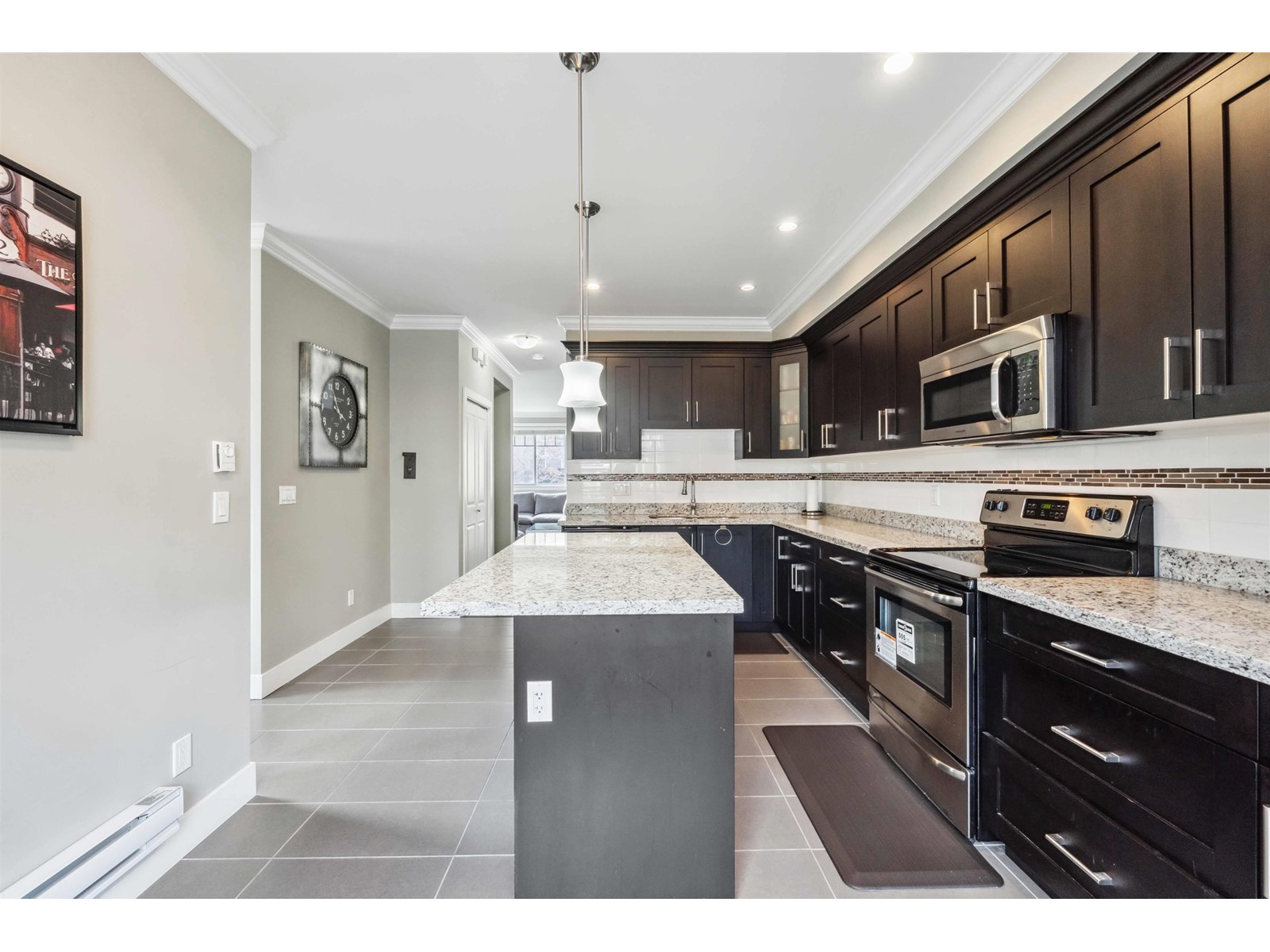 38 6383 140 STREET, Surrey