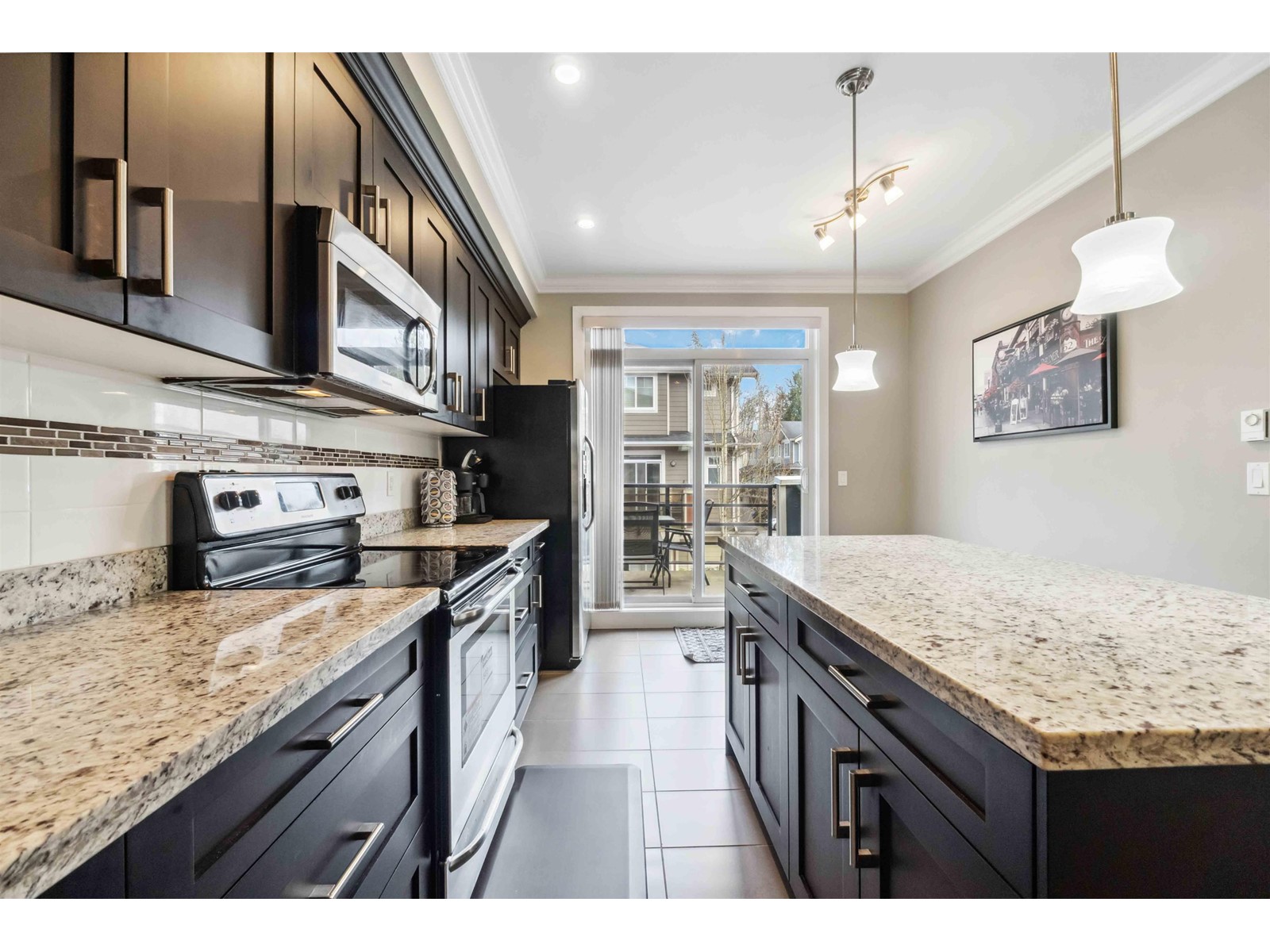 38 6383 140 STREET, Surrey
