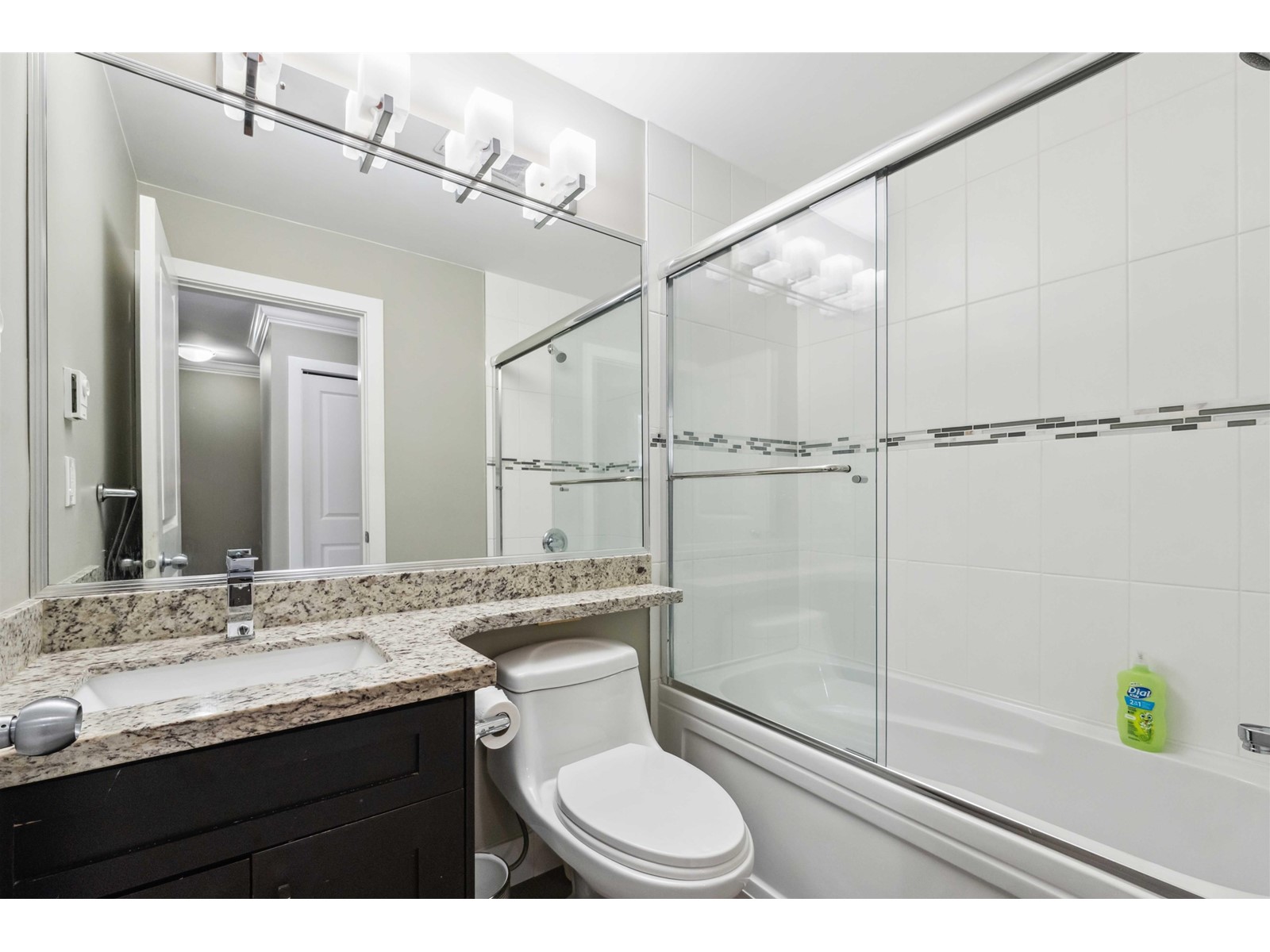 38 6383 140 STREET, Surrey
