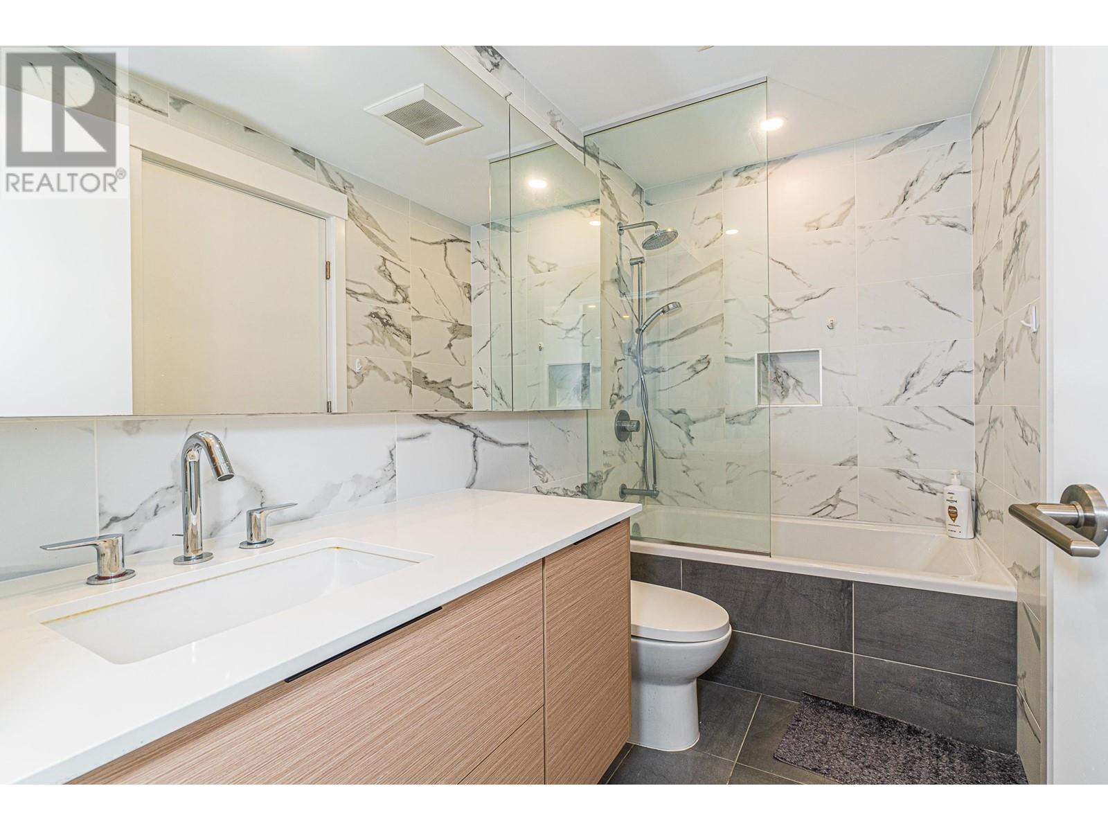 Photo 4 of 2510 4711 Hazel Street, Burnaby BC