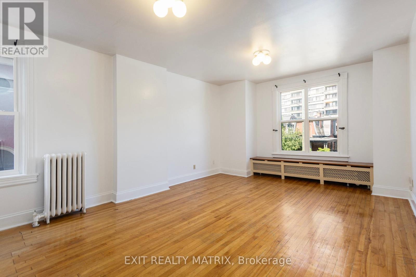 Photo 14 of 14 Somerset Street W, Ottawa ON