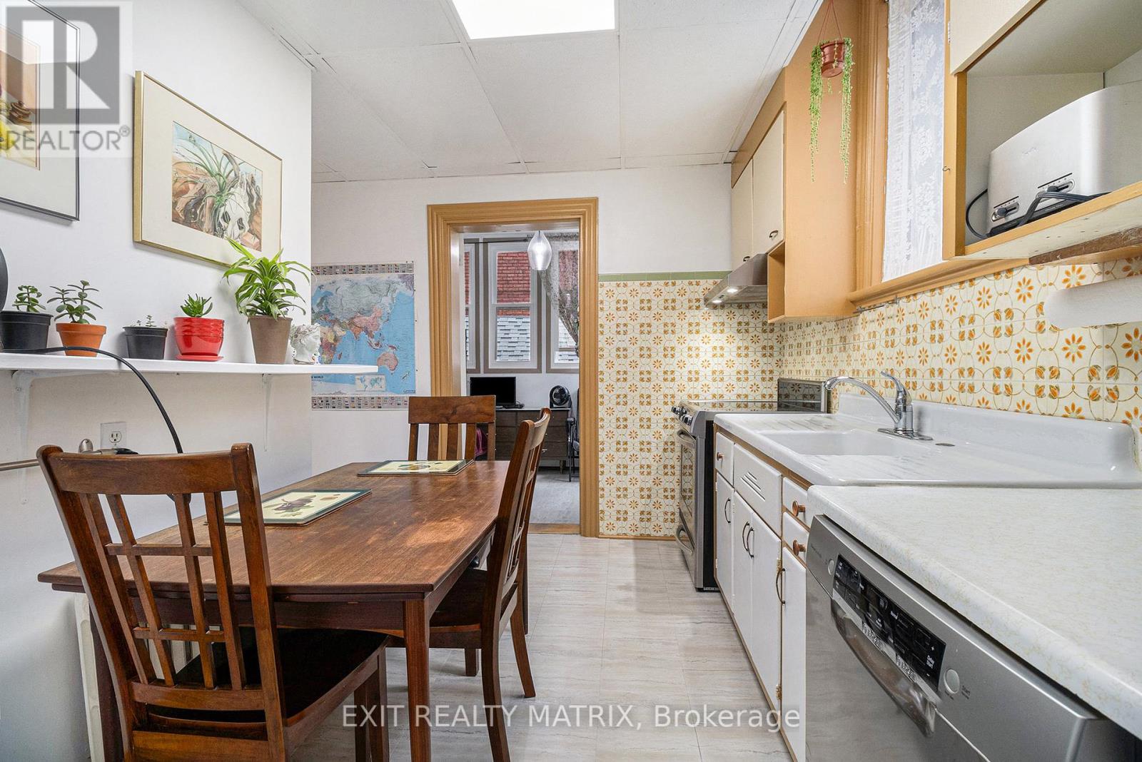 Photo 7 of 14 Somerset Street W, Ottawa ON