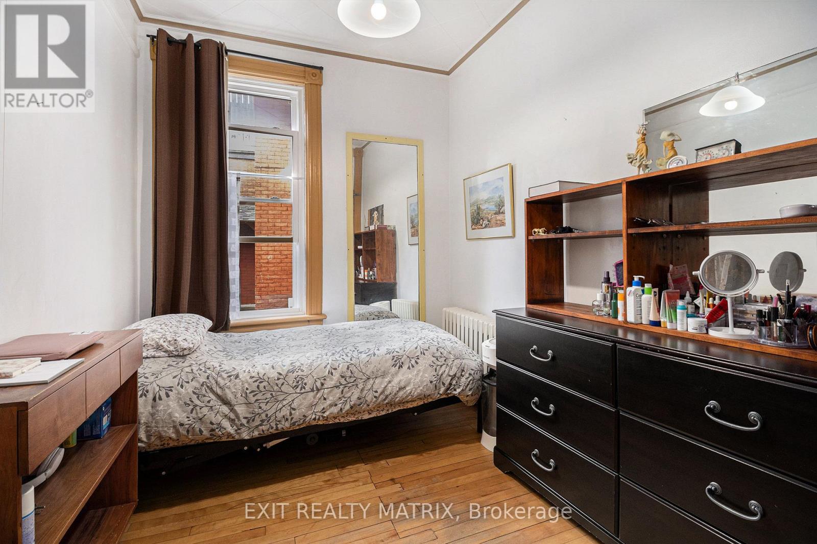 Photo 8 of 14 Somerset Street W, Ottawa ON