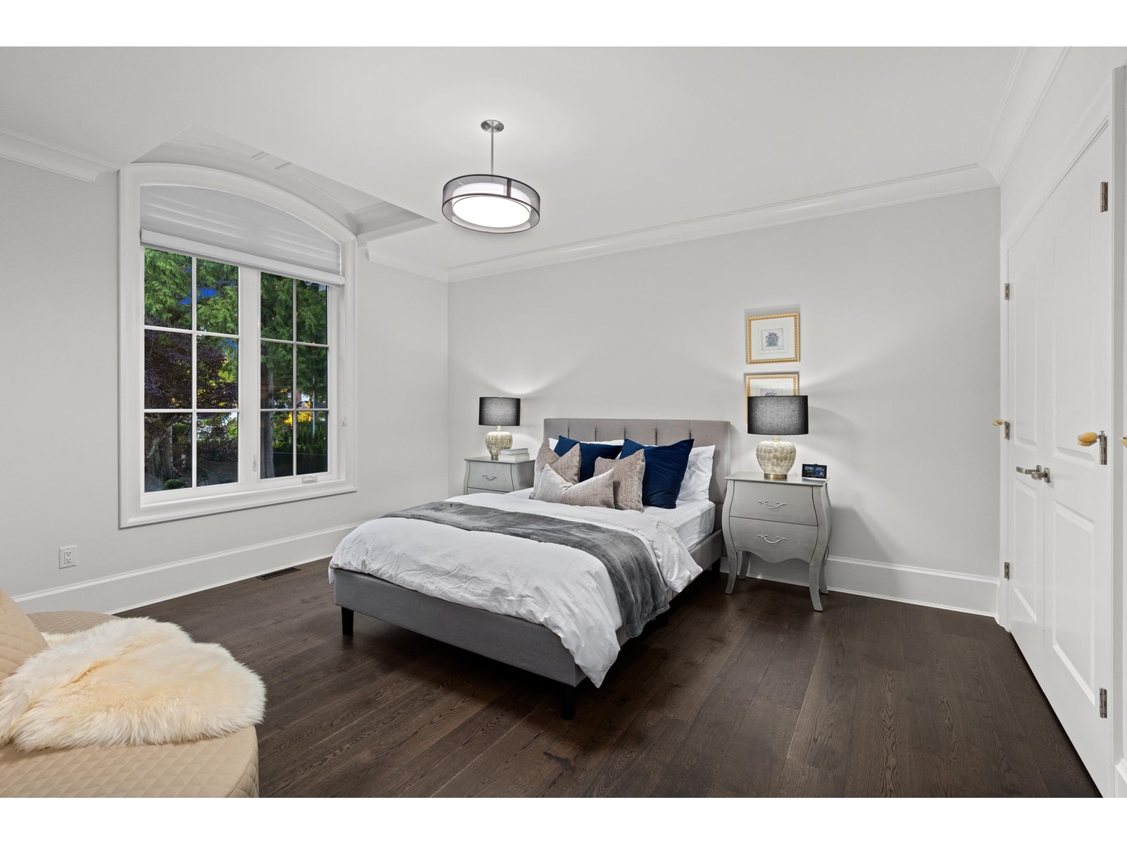 13832 32 AVENUE, Surrey