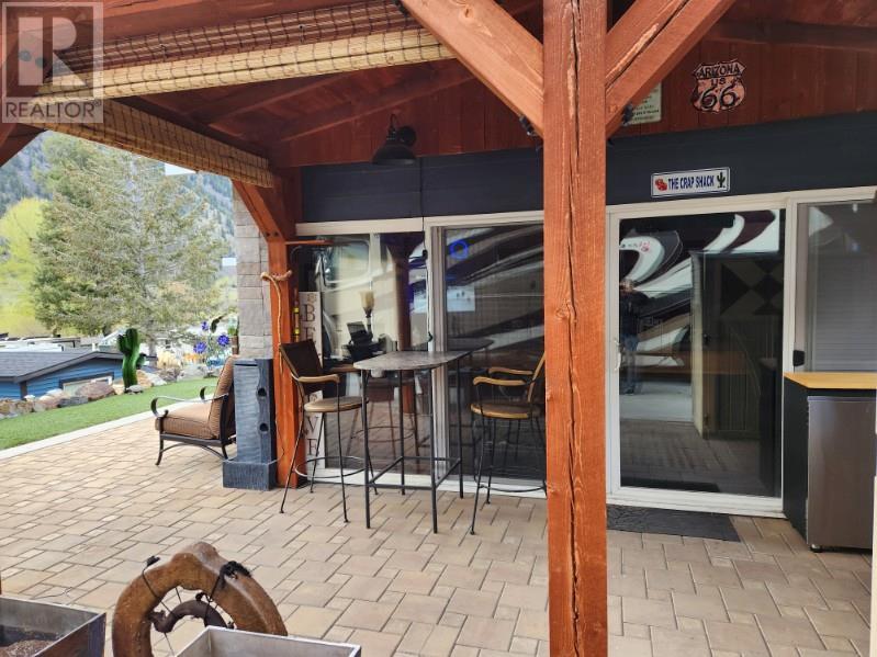 96 4354 Highway 3 Highway, Keremeos